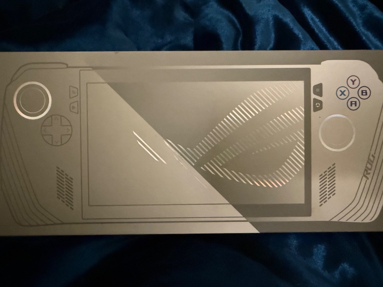 ASUS ROG Ally 7in 512GB White Gaming Handheld Console