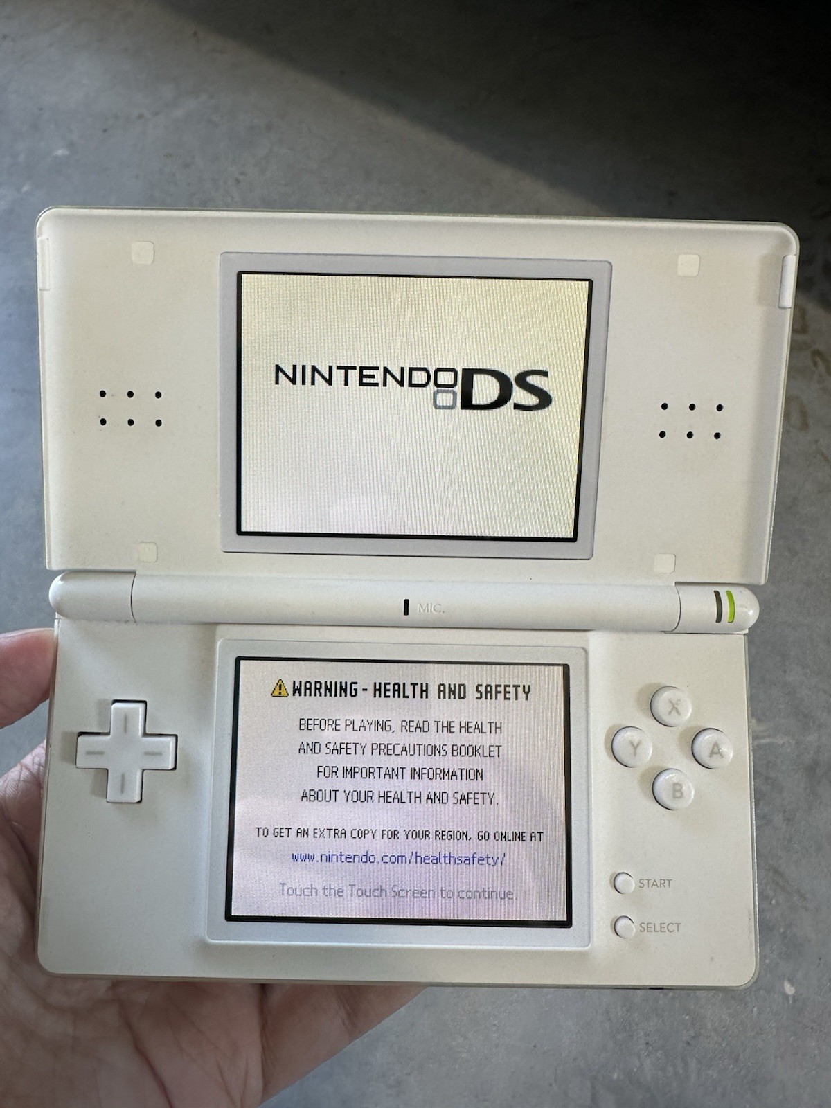 Nintendo DS Lite Crystal White / Polar White Console & Charger Region Free