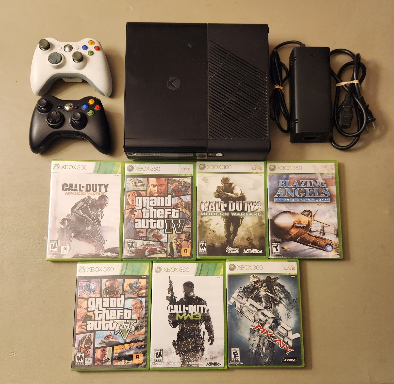 Xbox 360 Black Console Bundle with controllers & games. Very low use. GREAT DEAL