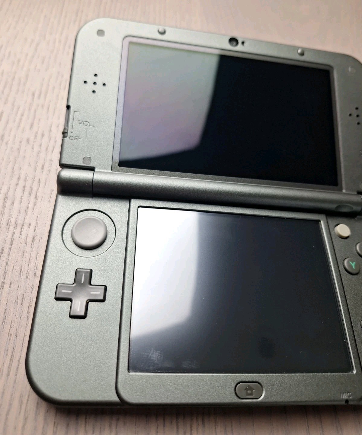 New Nintendo 3DS XL Metallic Black | Charger 32GB SD Card | REGION FREE TOP IPS