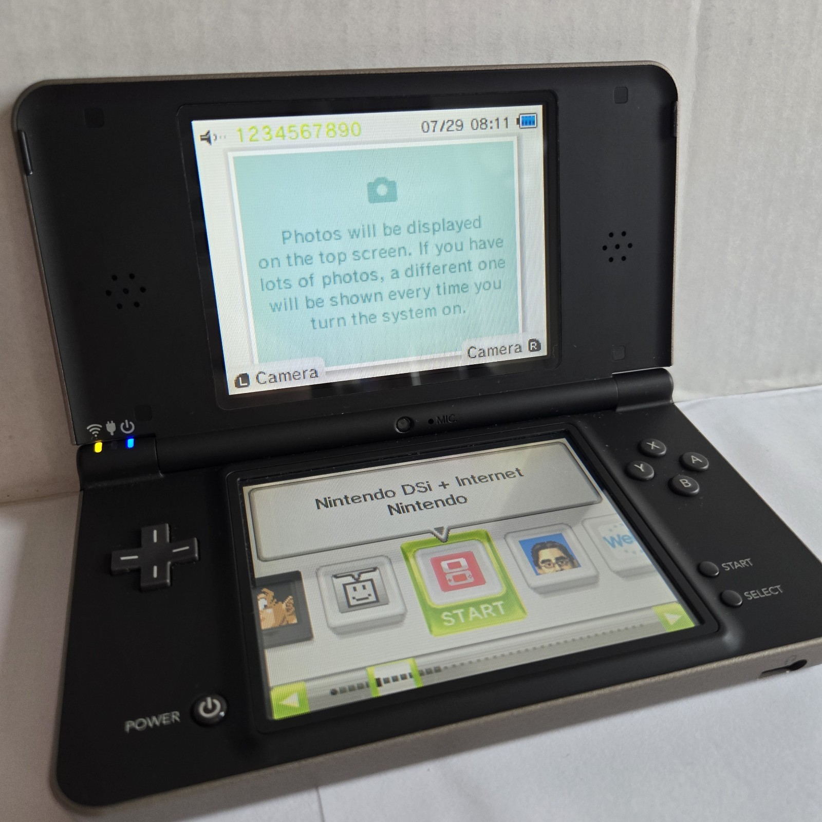 Nintendo DSi XL Bronze/Black Handheld Console Wi-Fi UTL-001 NTSC-U/C