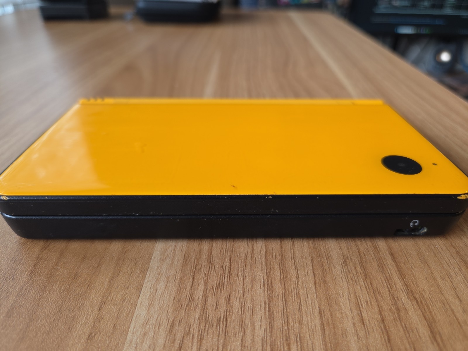 Nintendo DSi LL XL Yellow Console Japan W/charger US SELLER