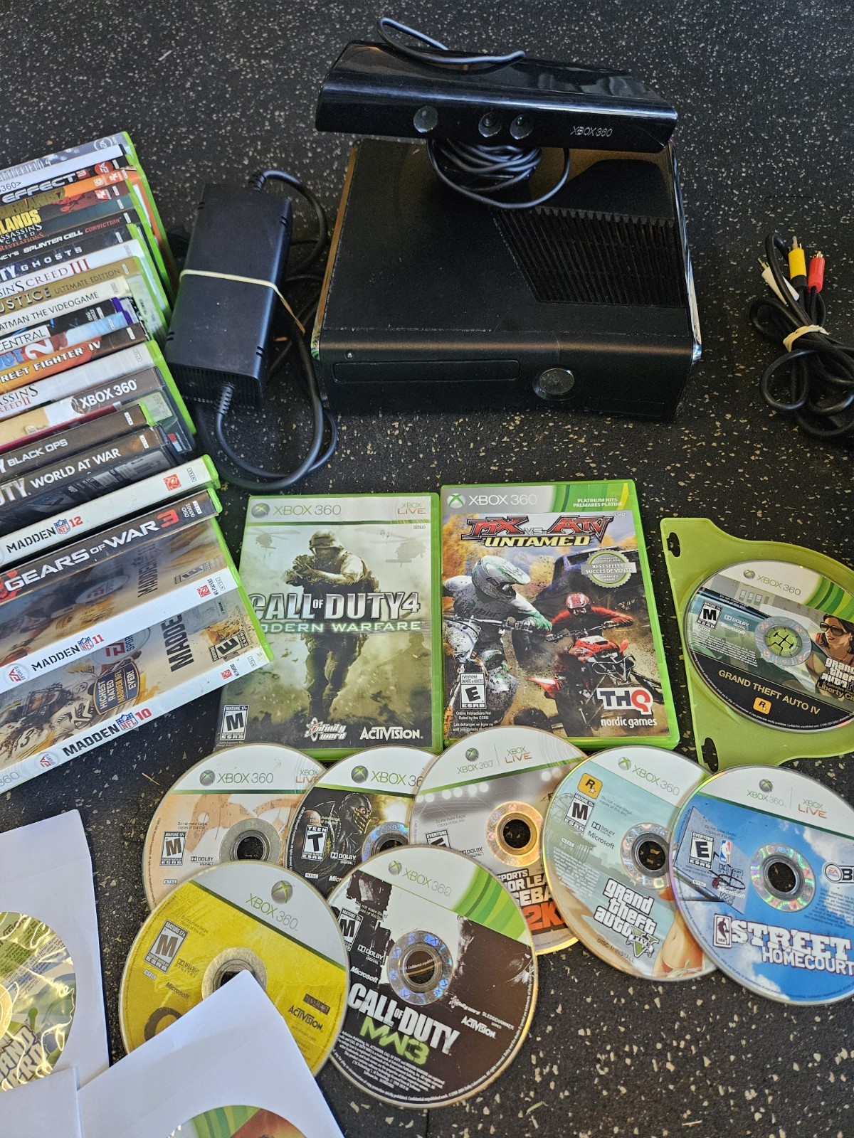 Microsoft Xbox 360 Kinect Bundle 250GB Matte Black Console