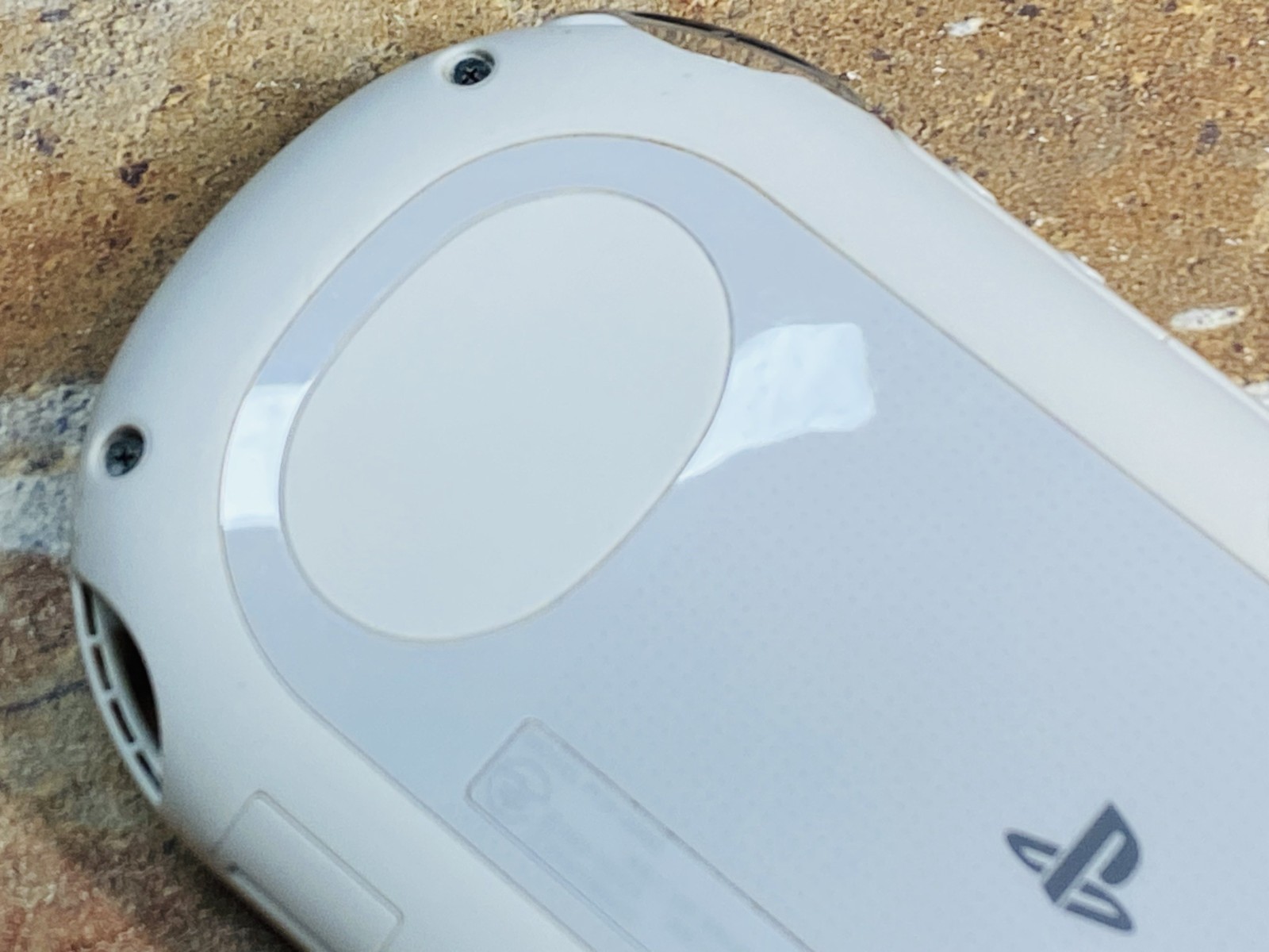 PS Vita Glacier White PCH-2000 SONY PlayStation Japan 8GB Charger 2 Games DDP
