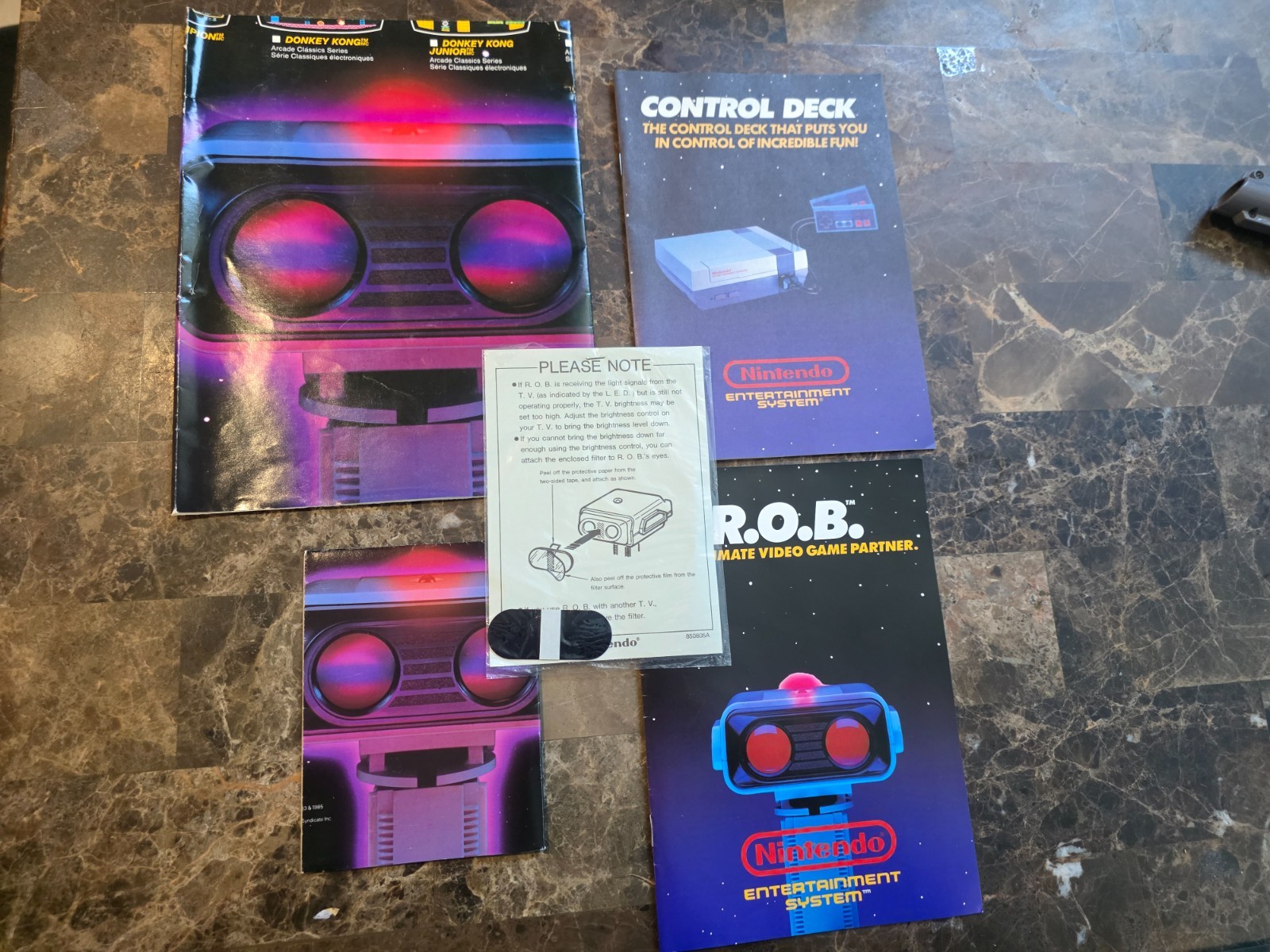 Nintendo NES Deluxe Set System w/ Working/Tested ROB,Phaser, CIB