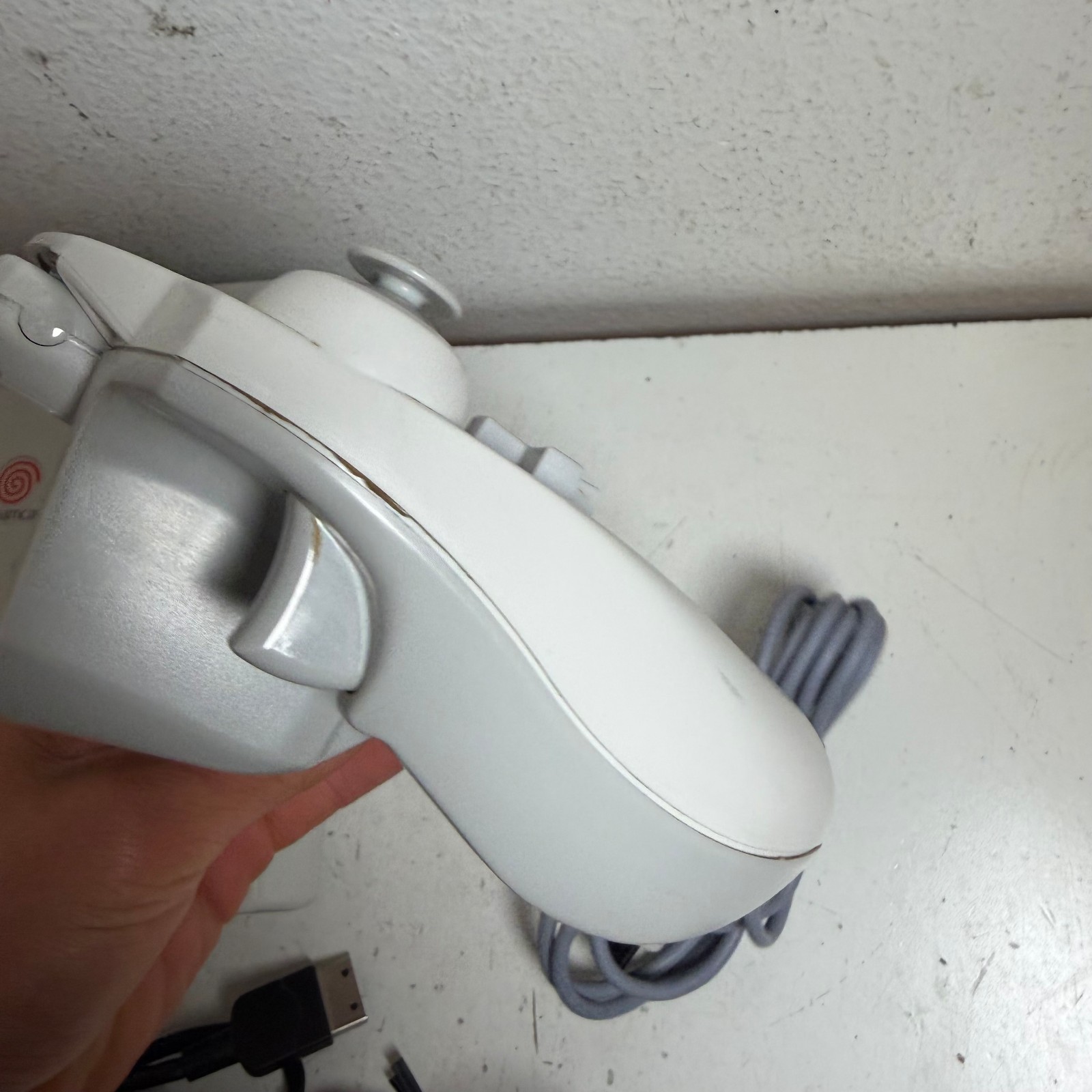 Sega Dreamcast HKT-3020 White Home Video Gaming Console With Controller