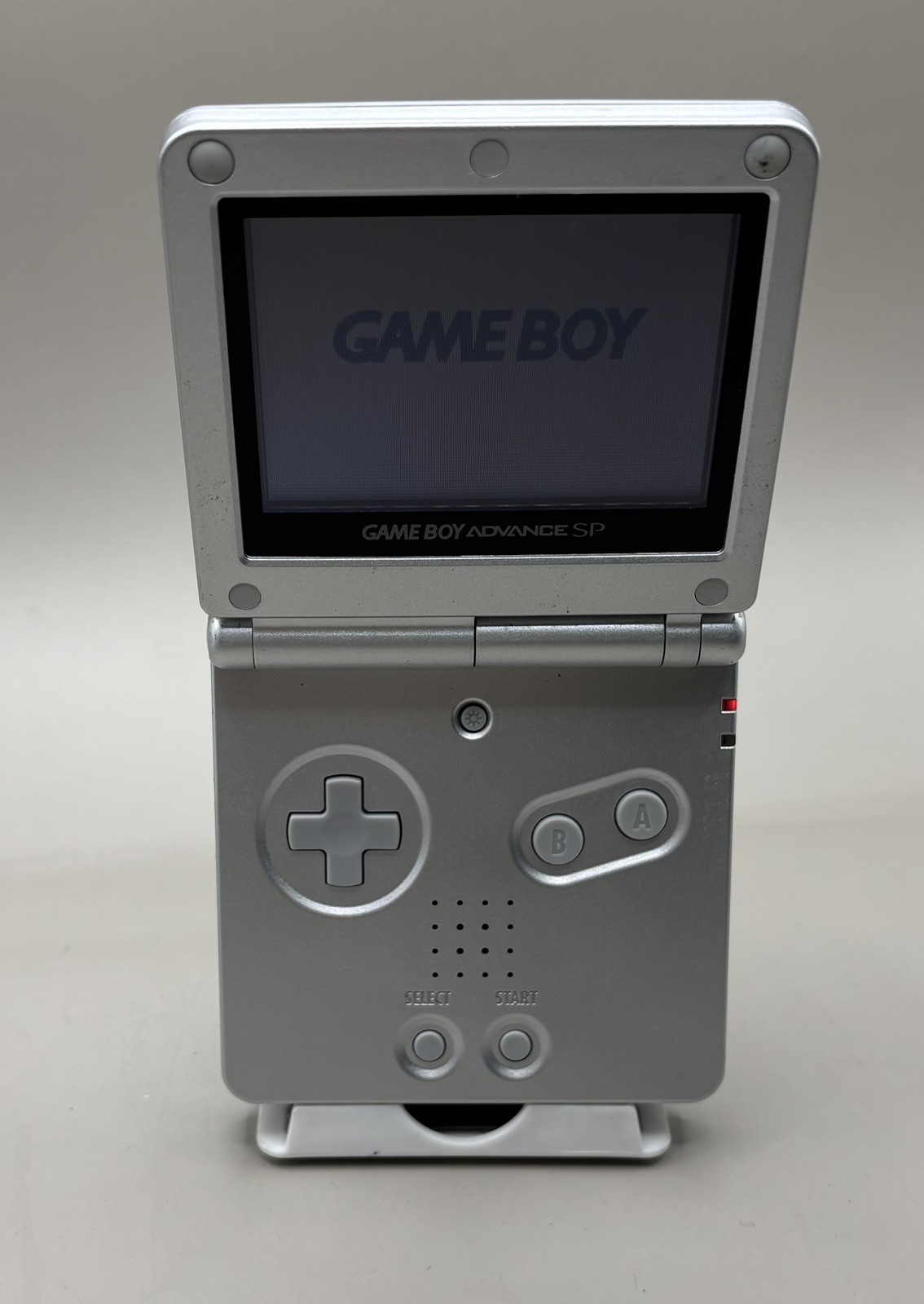 Nintendo Game Boy Advance SP – Silver (G26) READ DESCRIPTION