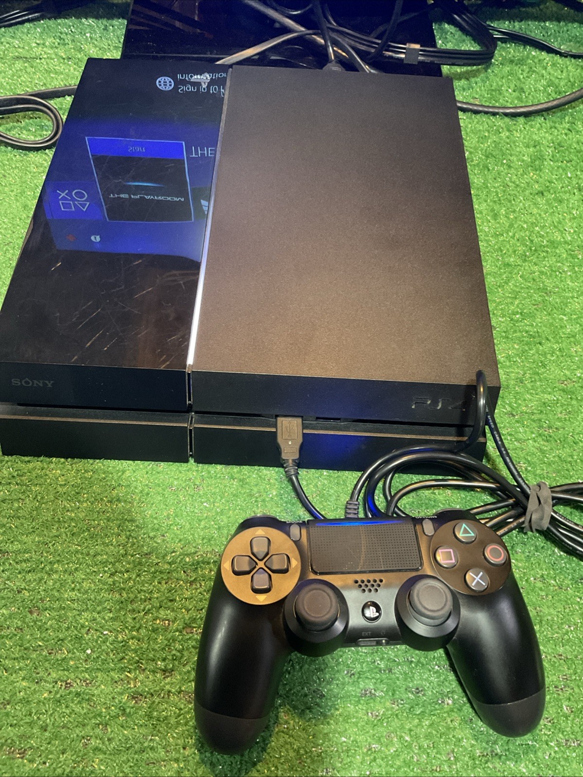 Sony Playstation 4 500GB Black Console PS4 W/ Controller & Cords Tested Working!