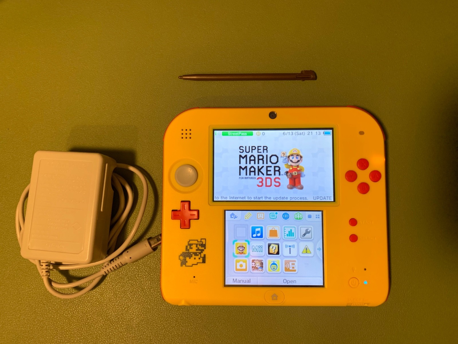 Nintendo 2DS Super Mario Maker System Yellow and Red W/ Charger