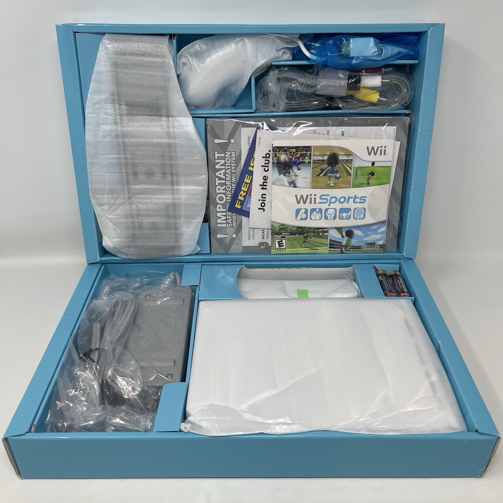 New! Unused, NOT Sealed! Nintendo Wii Console White + Wii Sports RVL-001 (USA)