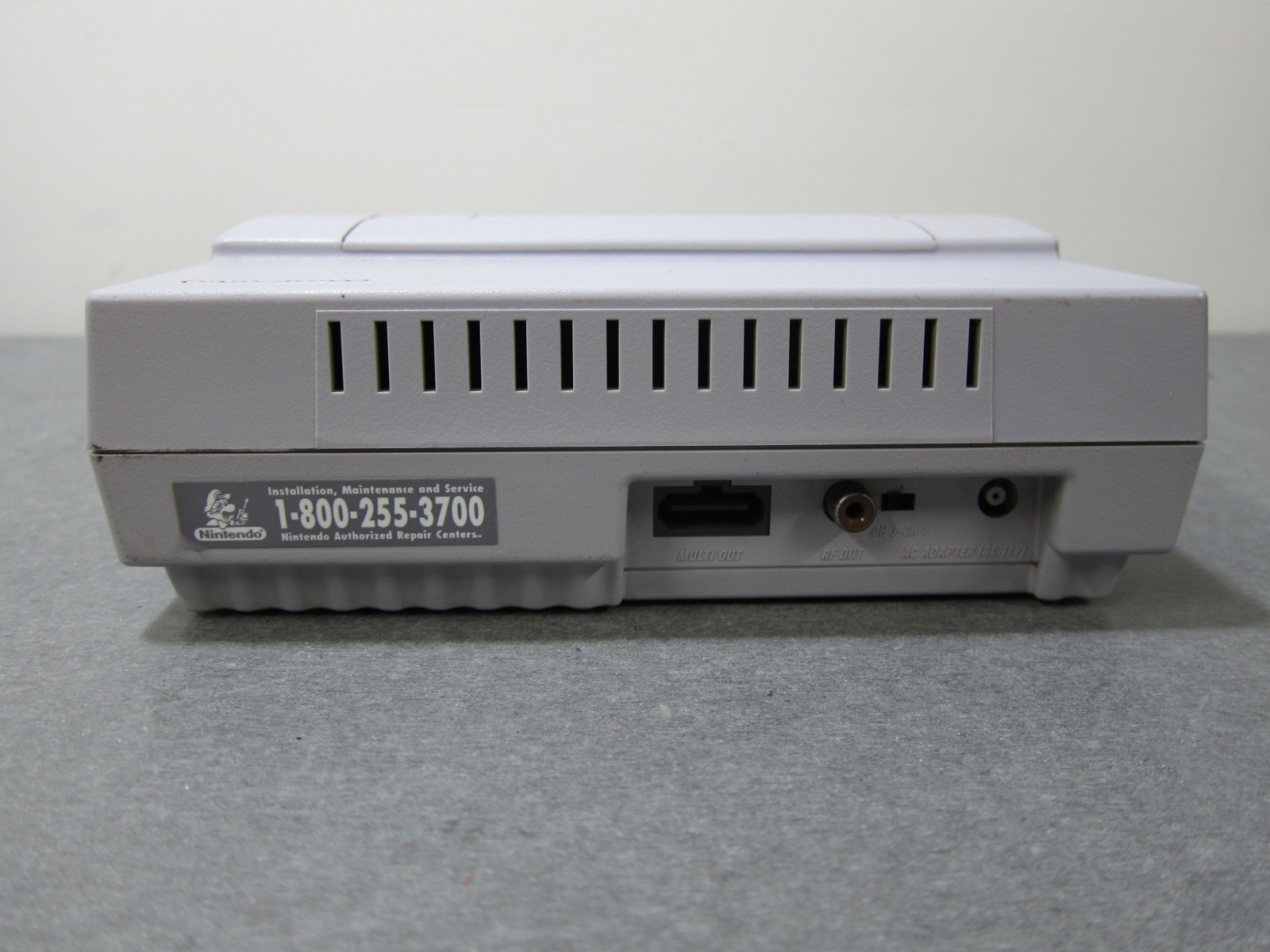 Super Nintendo SNES Console SNS-001 w/ Original Power Adapter & Controller
