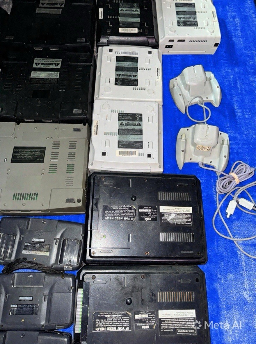 Sega Cd /Dreamcast/ Saturn/Game Gear Lot. As-Is Read Description
