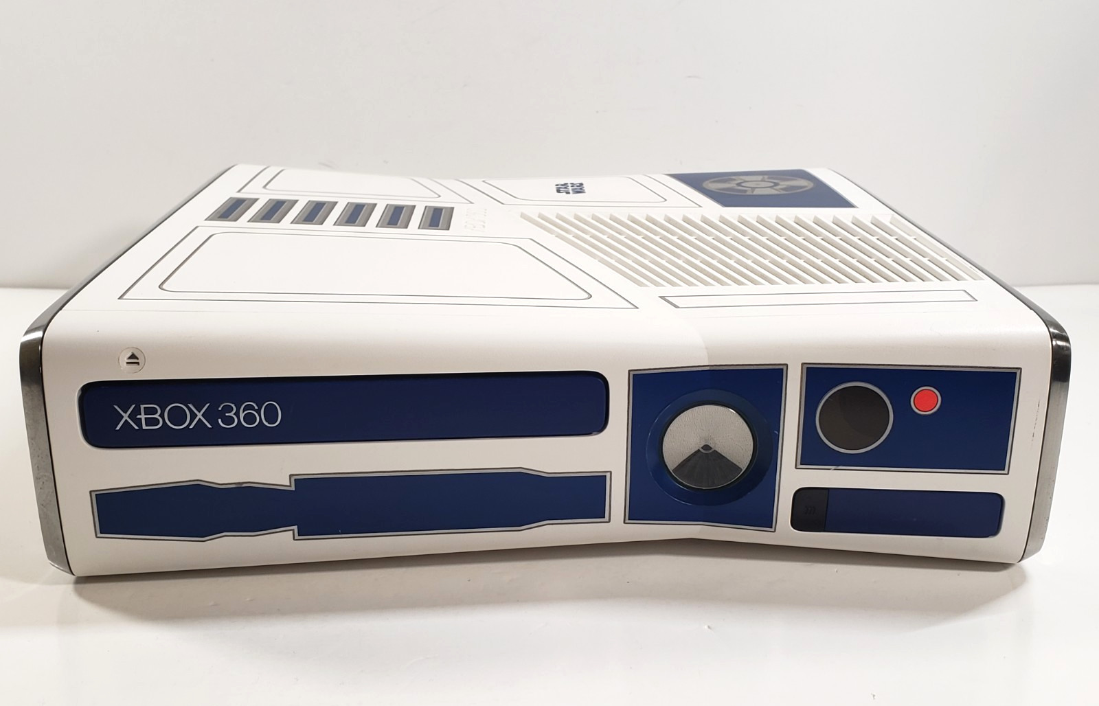 Microsoft Xbox 360 [1439] 320GB Star Wars Edition R2D2 Console with Power Cord