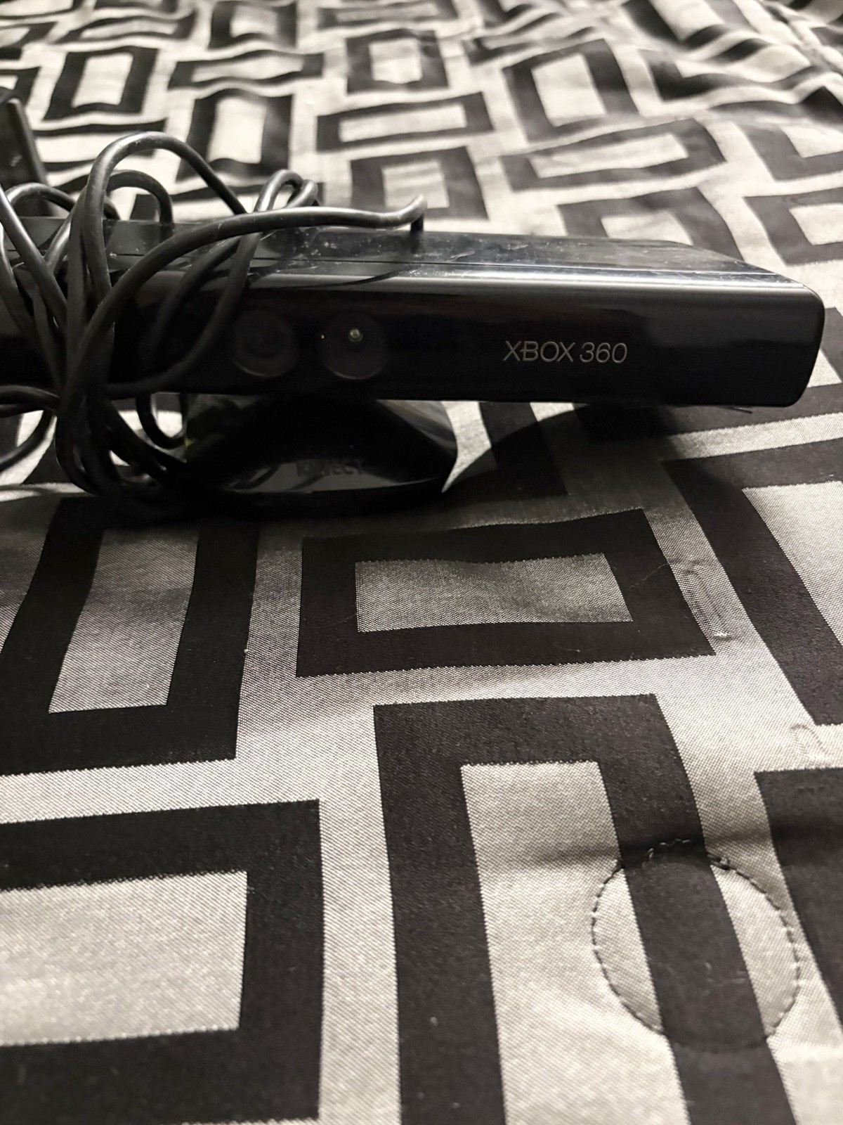 Microsoft Xbox 360 S 250GB Black Bundle w/ Kinect, 2 Controllers, Games