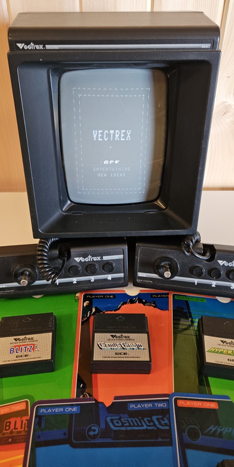 Vintage Vectrex Arcade System Video Game Console / 2 Controllers / 9 Games Lot