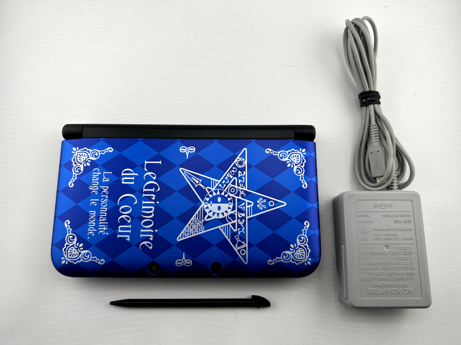 [S-rank] Nintendo 3DS LL Persona Q Edition with Charger/Stylus Region is Japan