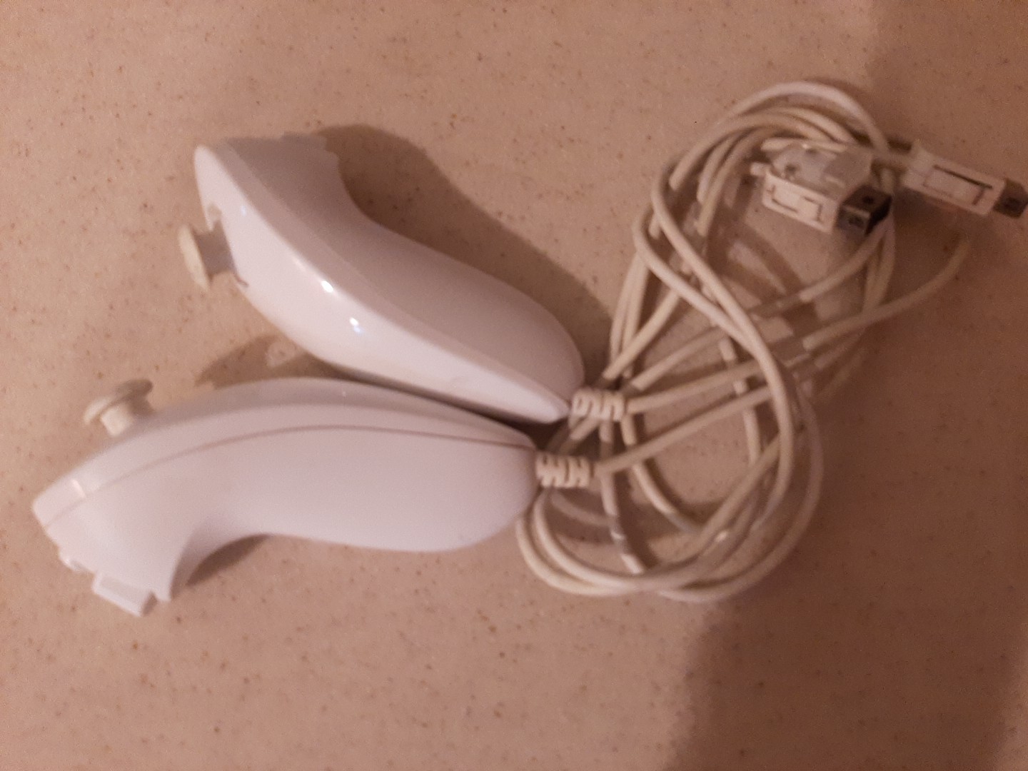 Nintendo Wii Video Game System RVL-001 Console With 2-Remotes Bundle