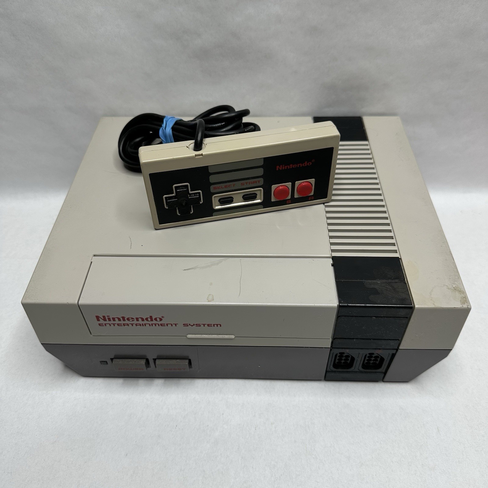Original Nintendo NES Console Bundle Cables Controller Works Tested