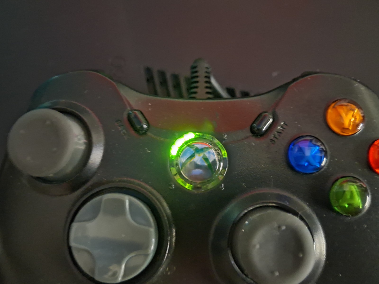Xbox 360 S 1439 Fully Tested 4gb With Halo 4 Game And Controller.