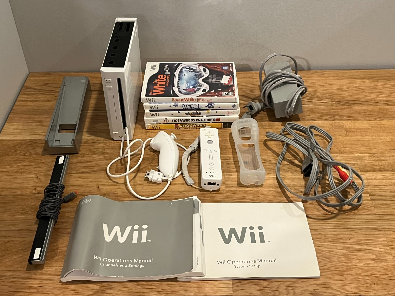 Nintendo Wii Bundle RVL-001 Console, Remote + Nunchuk, 5 Games, Cables – Tested