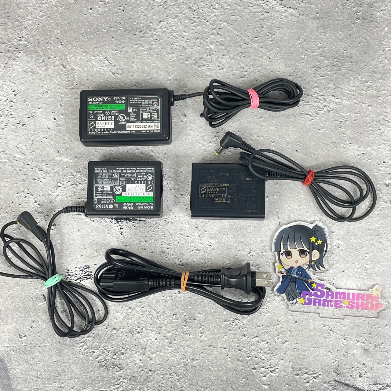 PSP 3000 SONY Playstation Portable Console Charger Battery Random 4 Games+Memory