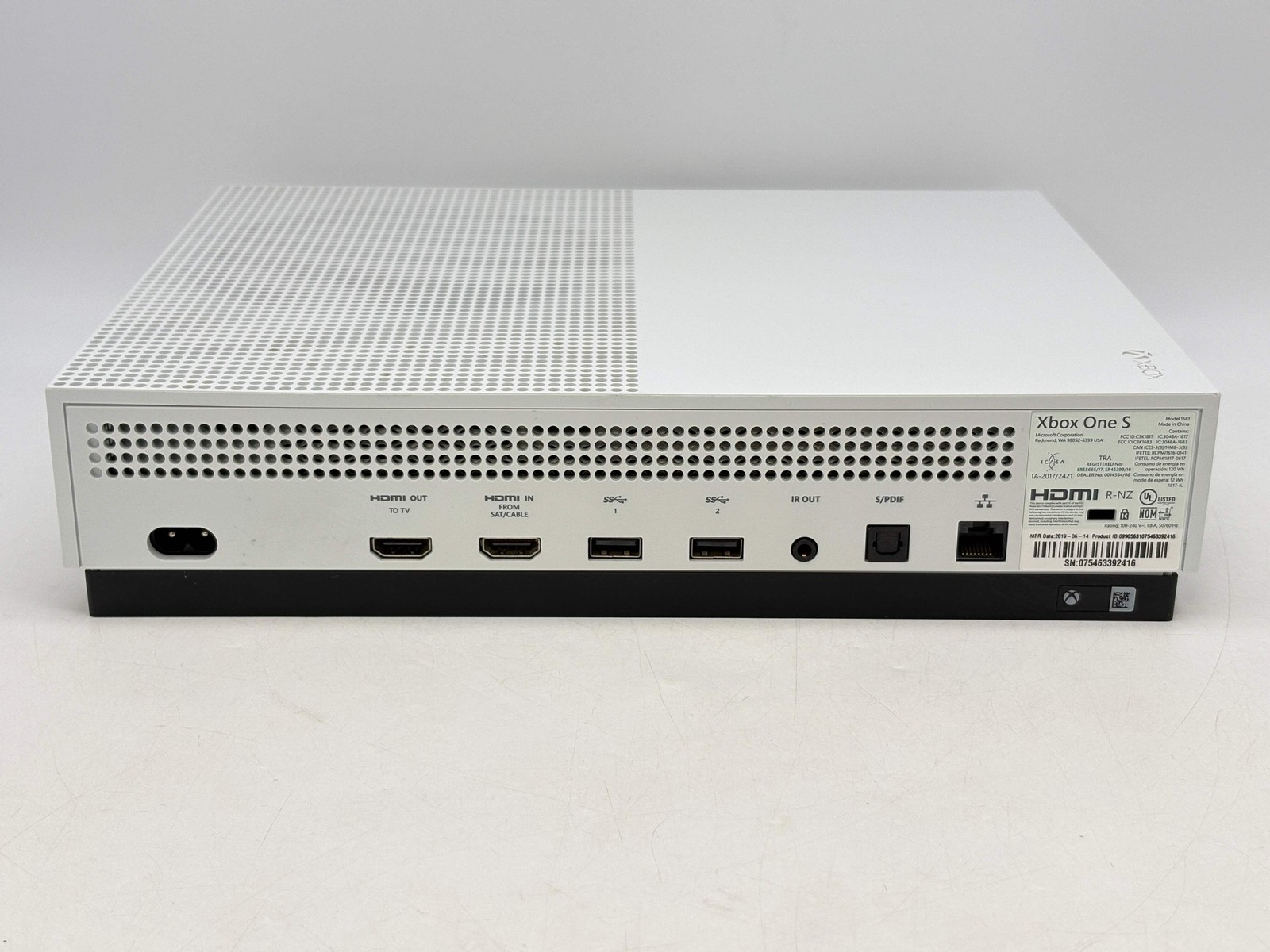 Microsoft Xbox One S 1681 500GB Standard Edition White Used