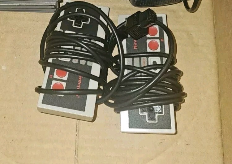 Nintendo NES Action Set Home Console – White/Gray