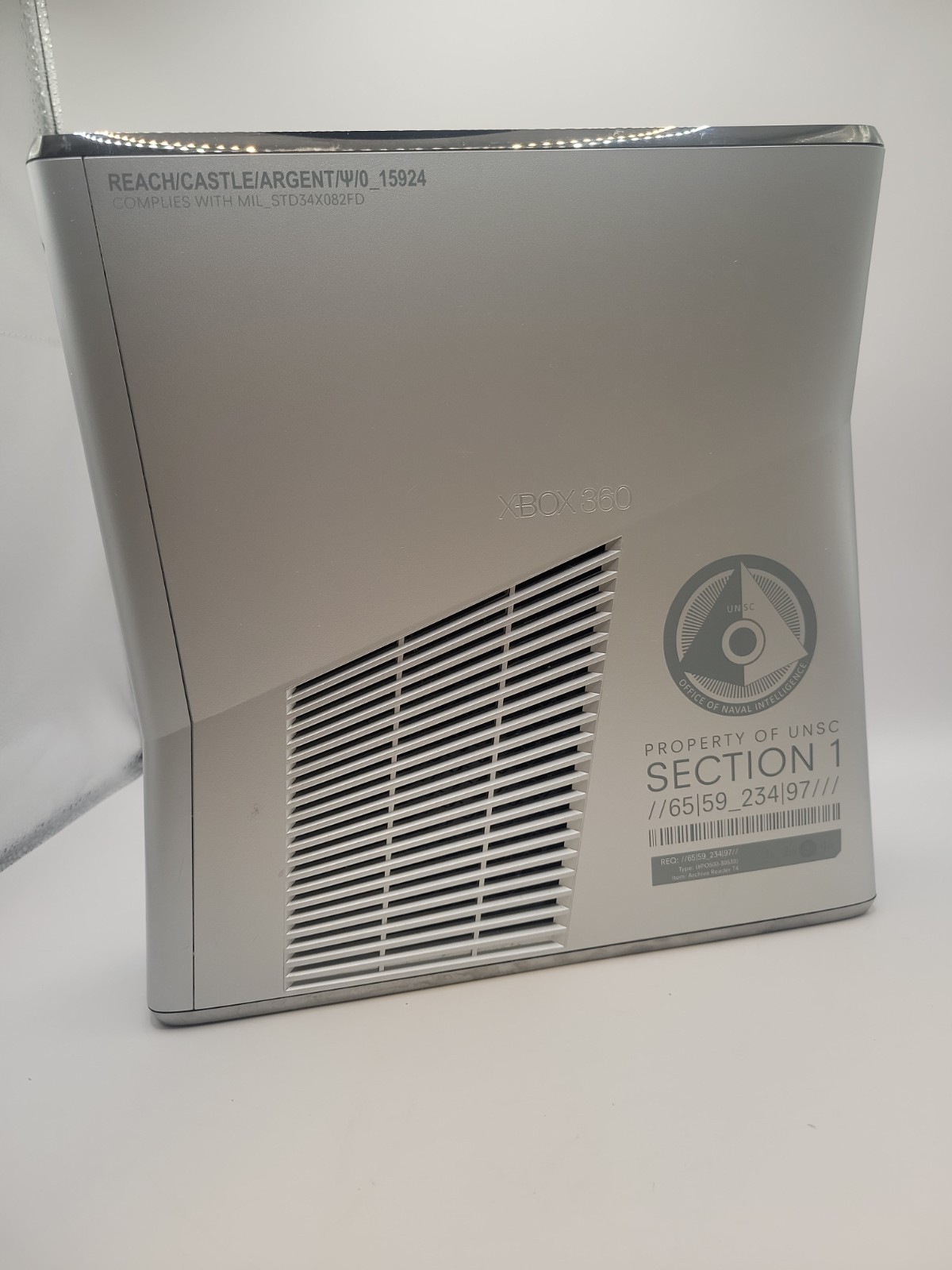 Microsoft Xbox 360 S Halo: Reach Limited Edition Silver Console + 2 Controllers
