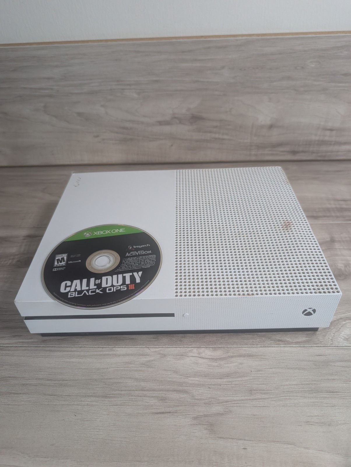 Microsoft 1 TB White XBOX One S, Model 1681 Gaming Console ( READ )