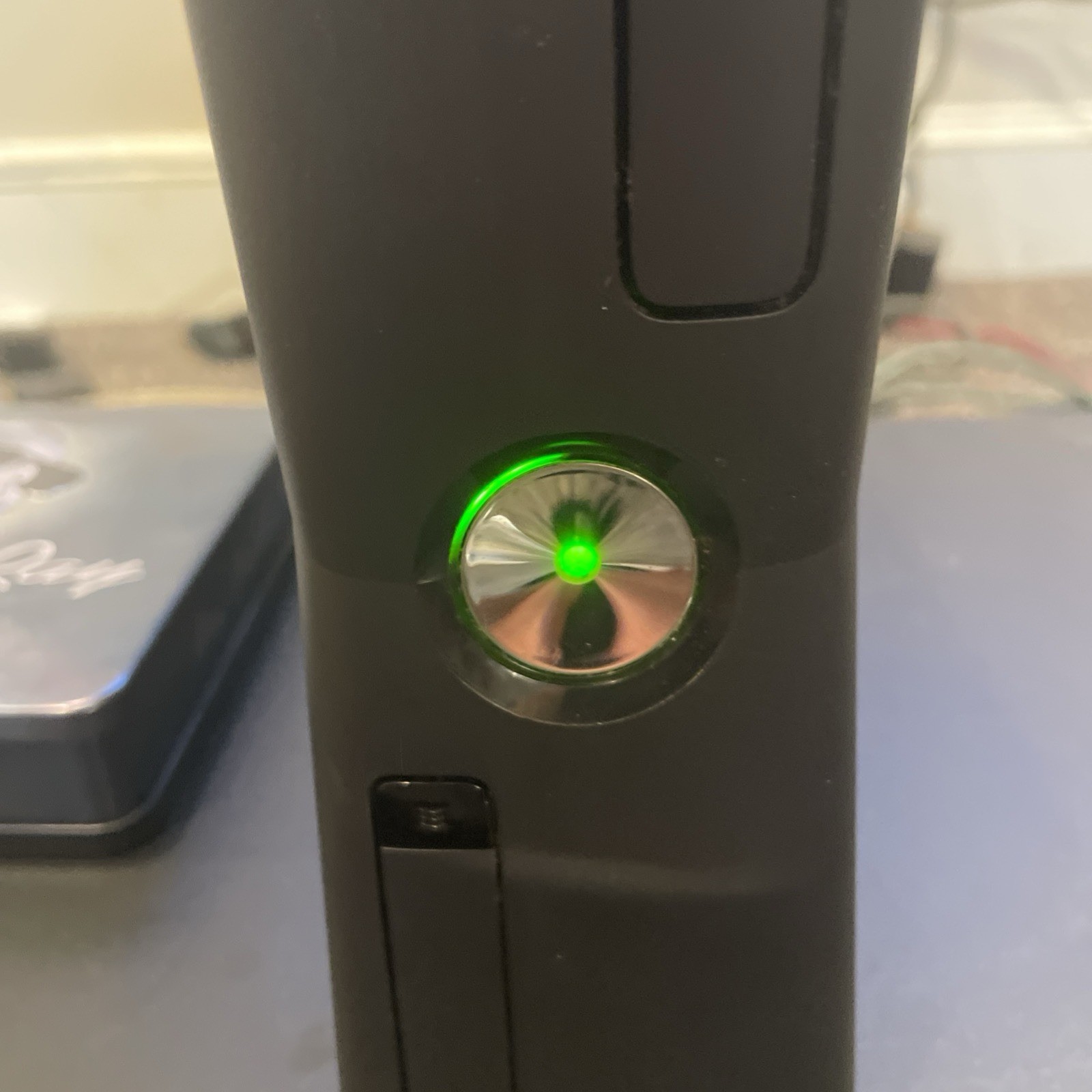 Microsoft Xbox 360 S Black 3GB, 20 Games and 1 Controller Included, Tested