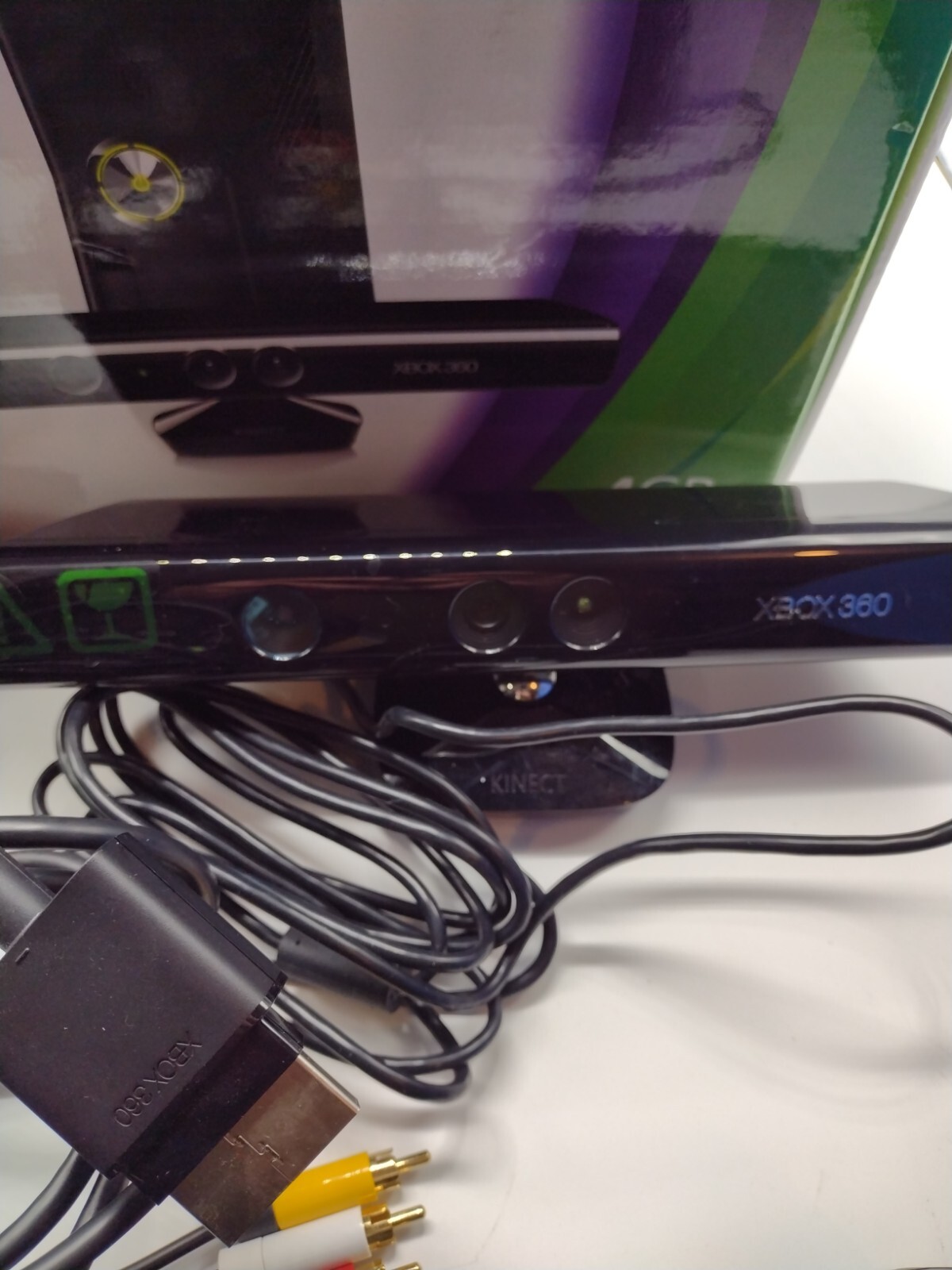 XBOX 360 S KINECT 4GB Sensor, Instructions No box one controller