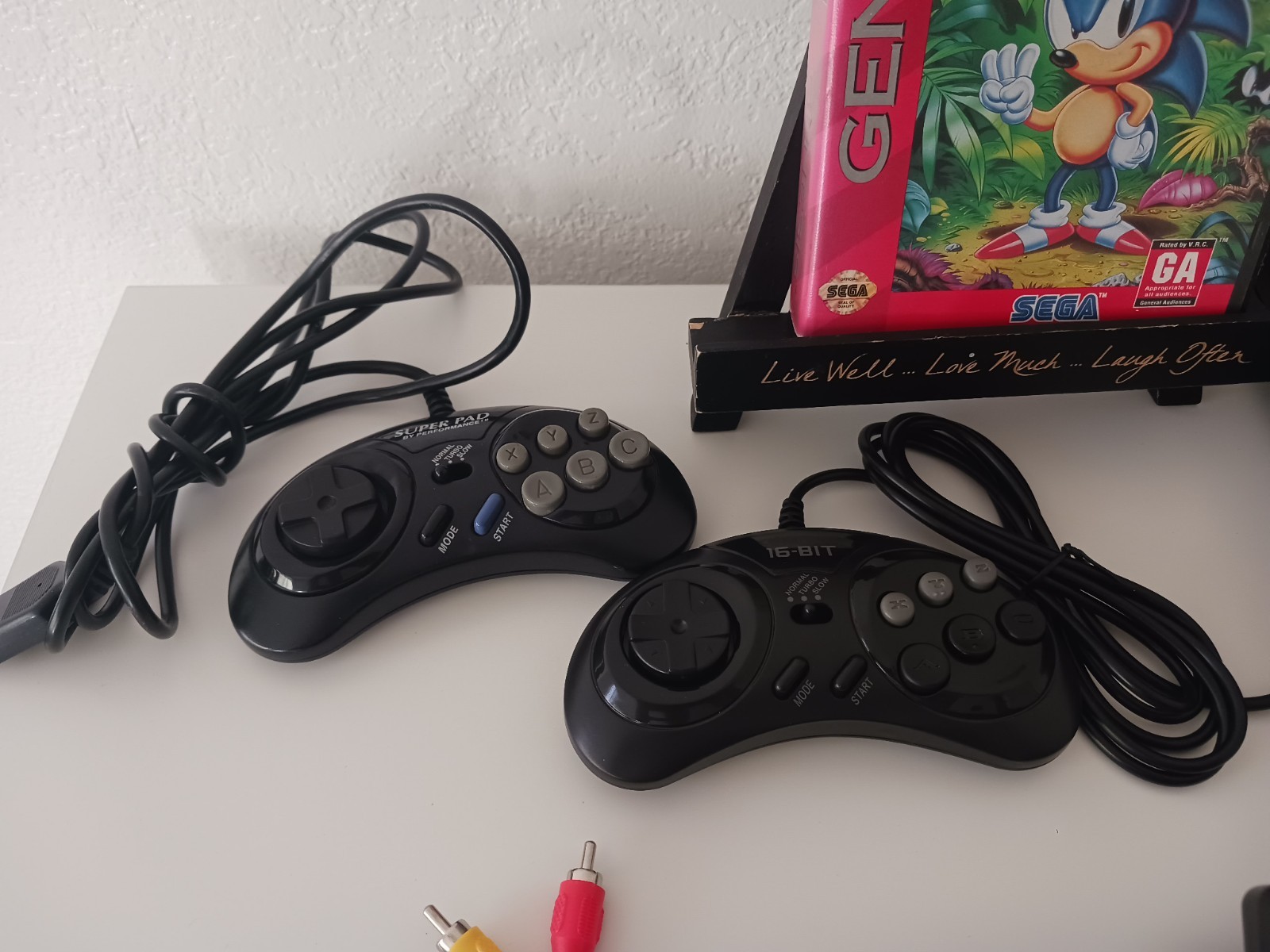 SEGA Genesis Console Model 2 MK-1631 Bundle + Authentic Sonic 3 + 2 Controller
