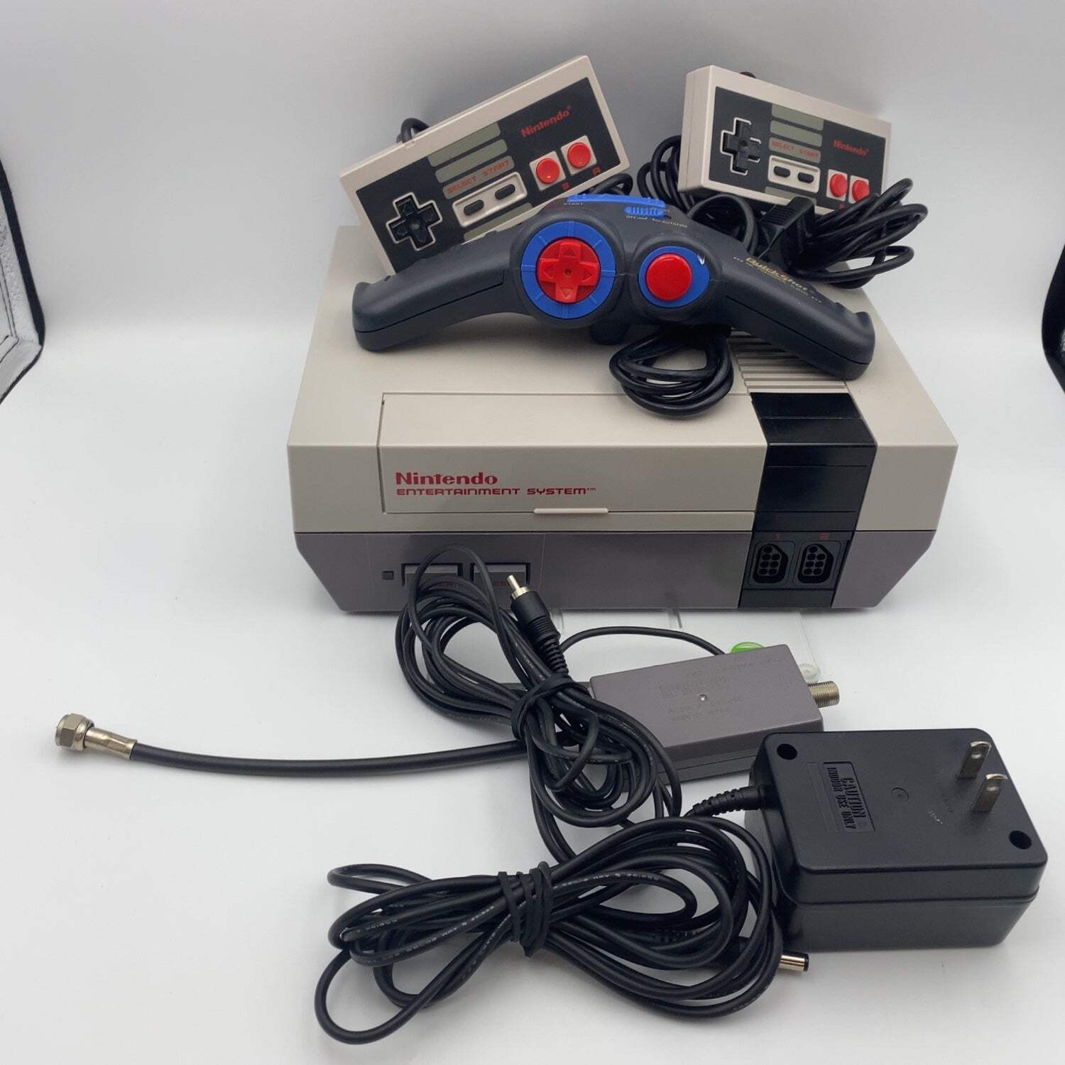 Nintendo Entertainment System NES Console Gaming System NES-001 Gray