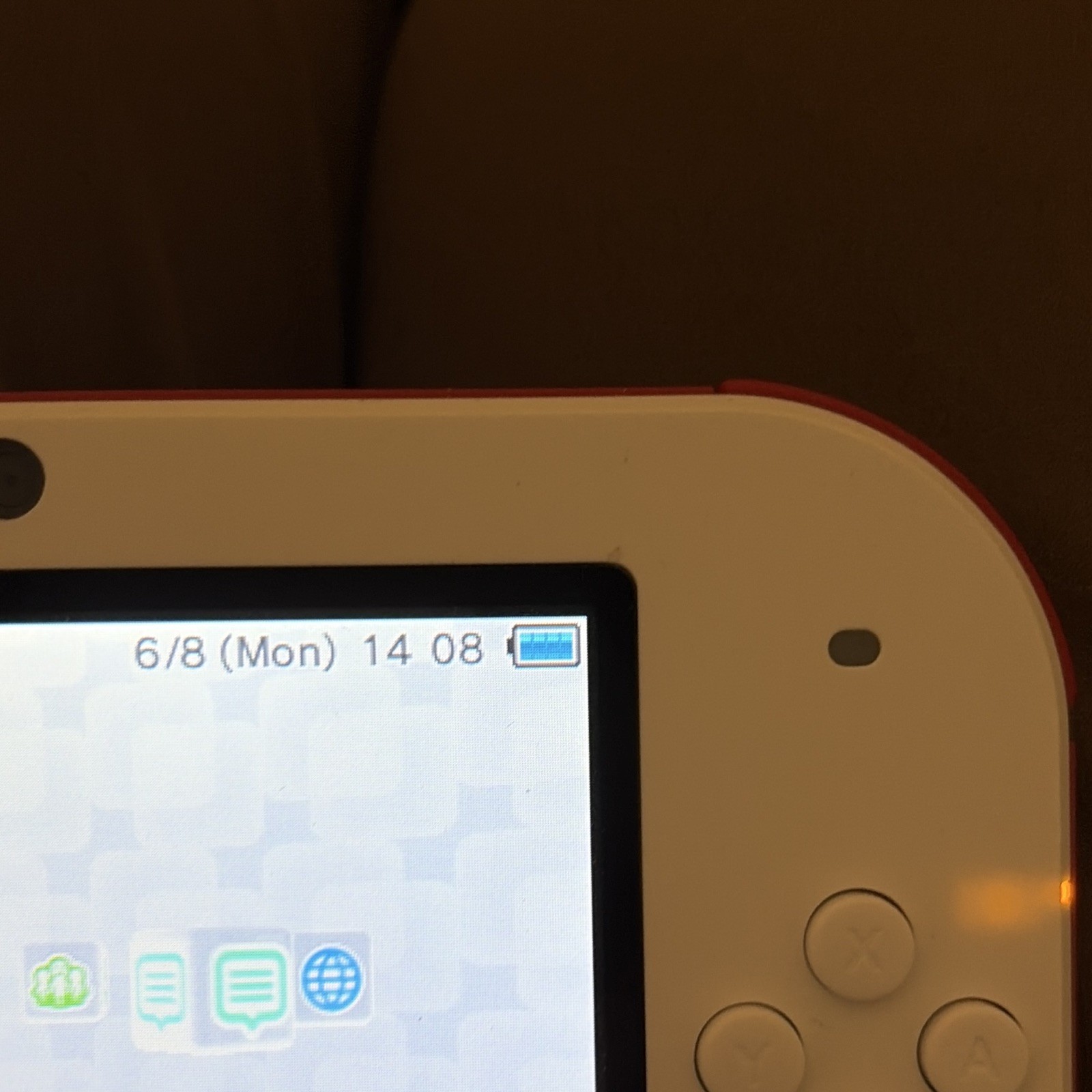 Nintendo 2DS FTR-001 Handheld System Red/White Region Free 2013