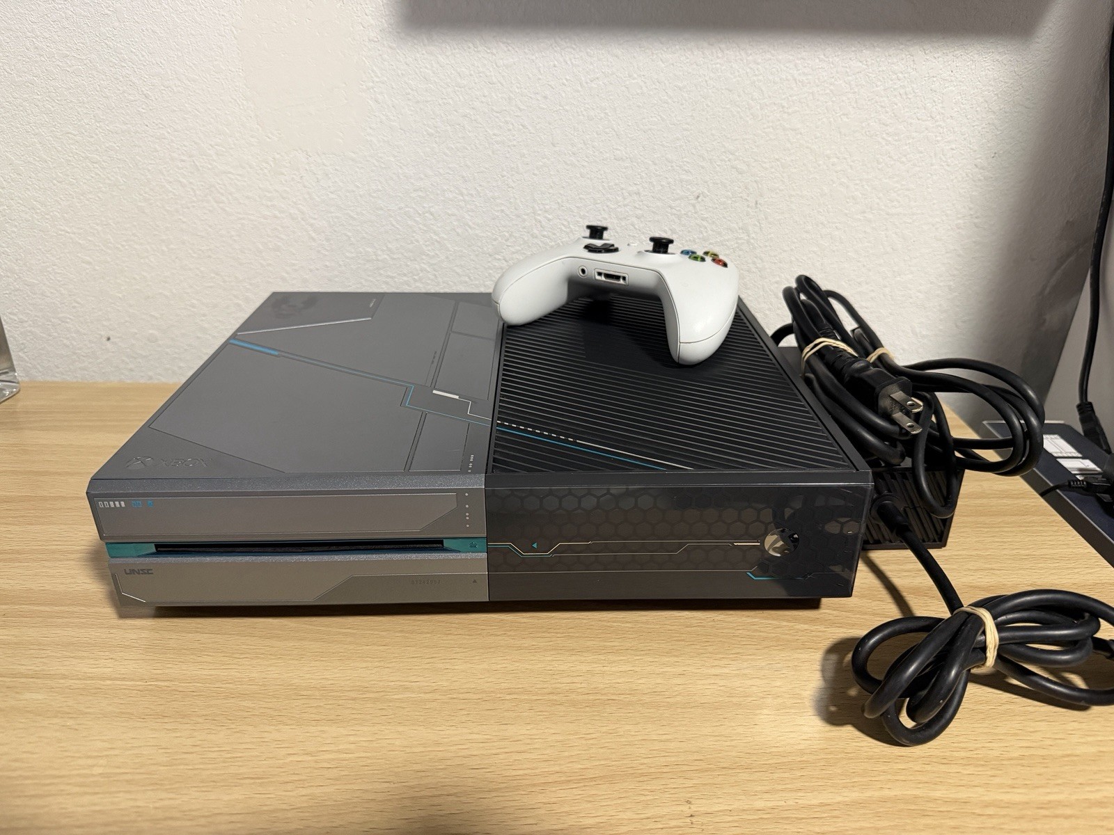 Microsoft Xbox One Halo 5: Guardians Limited Edition 1TB Console Tested/Works