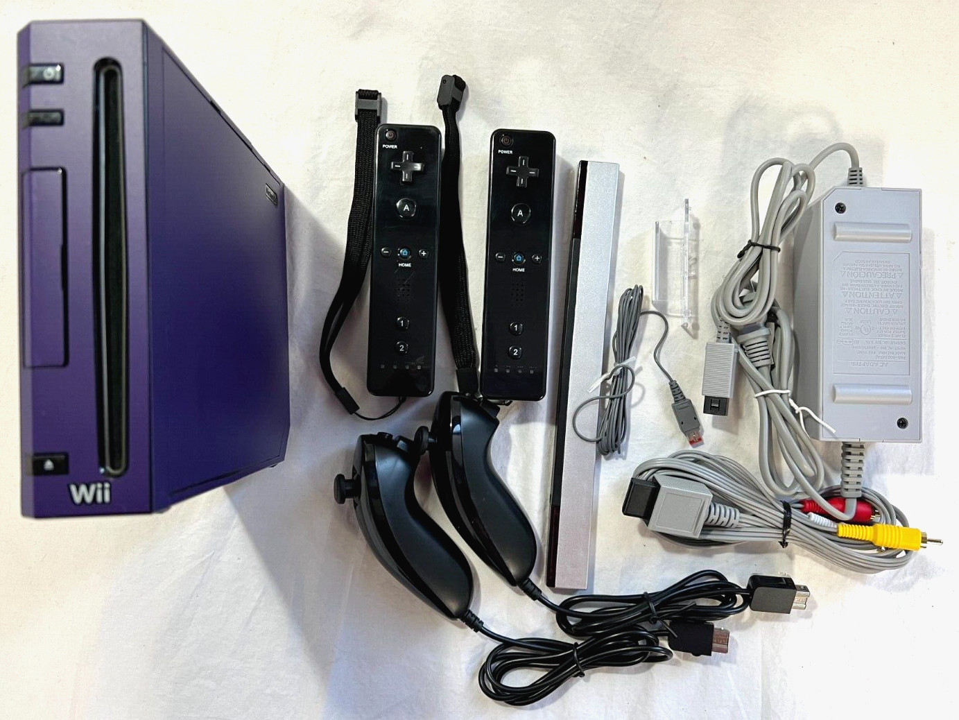 CUSTOM PURPLE Nintendo Wii Video Game System Console 2-REMOTE Accessories Bundle
