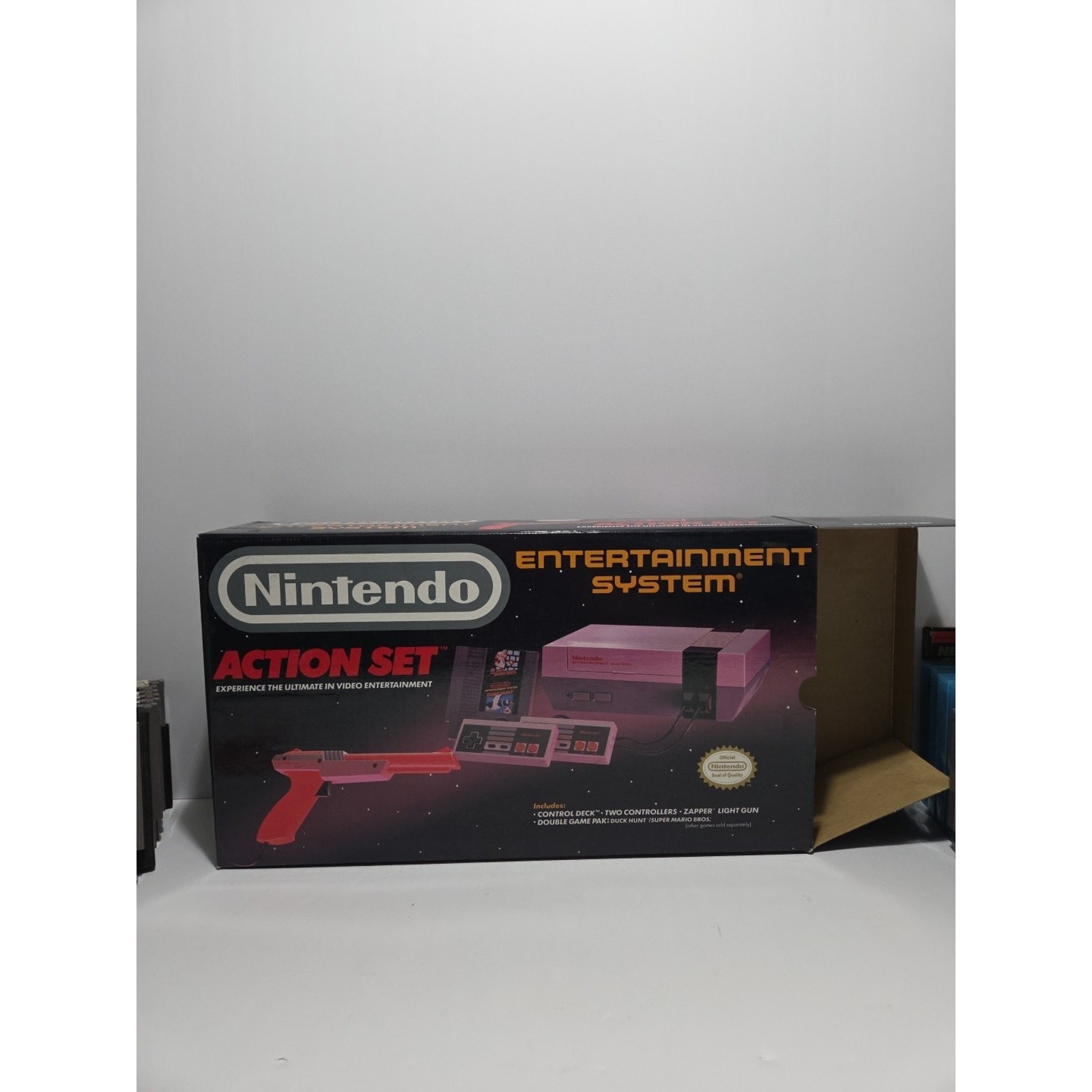 Nintendo NES Action Set Console CIB Zapper Controllers 15 Games Bundle