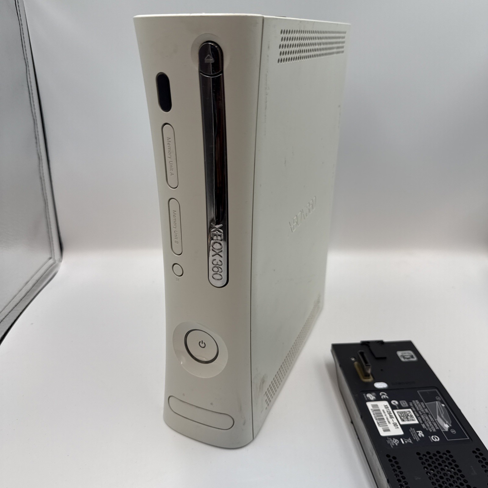 Microsoft Xbox 360 Console White With Hard Drive AS-IS Parts Untested
