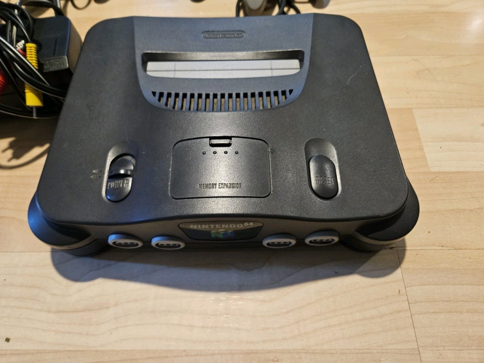 Nintendo 64 N64 Console Bundle 2 Original Controllers, Power And RCA, Tested