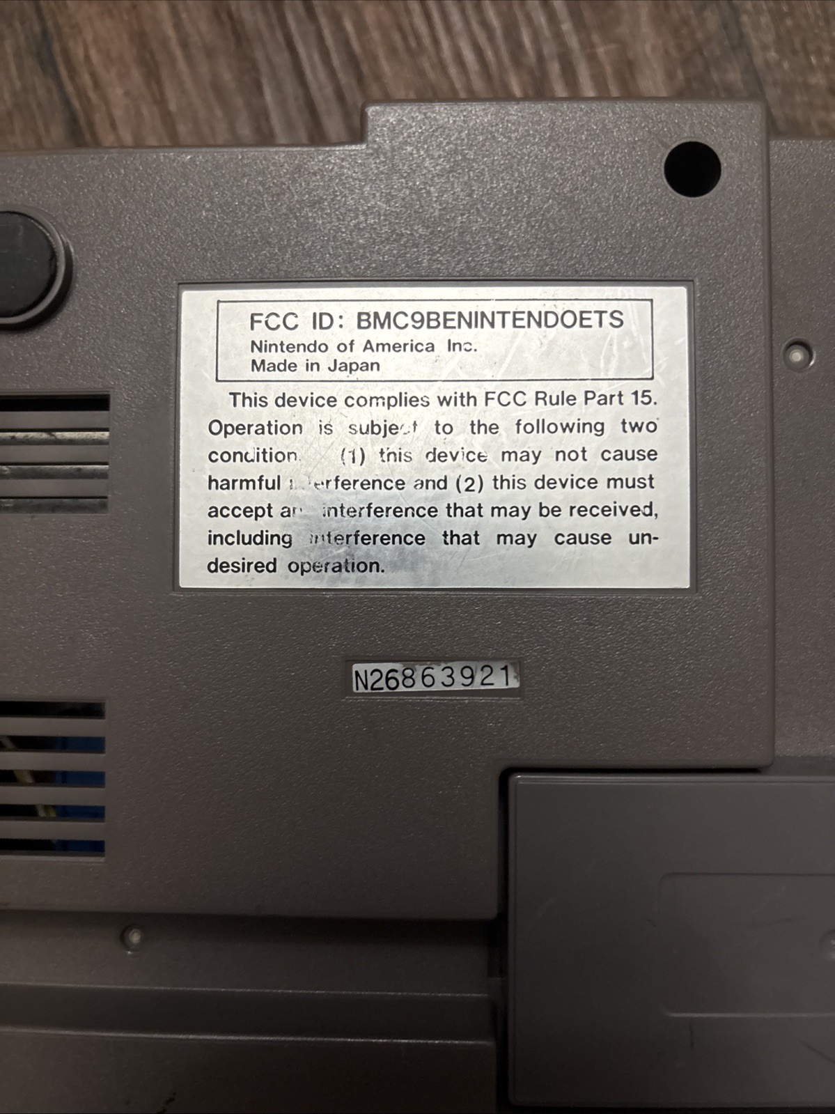 NES-001 W/ 2 Original Controllers and 1 Game