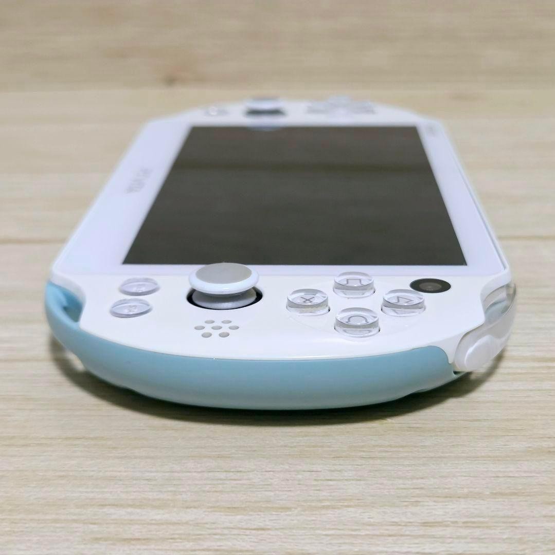 Excellent PS Vita Light Blue White PCH 2000 ZA14 Console CIB Boxed Tested