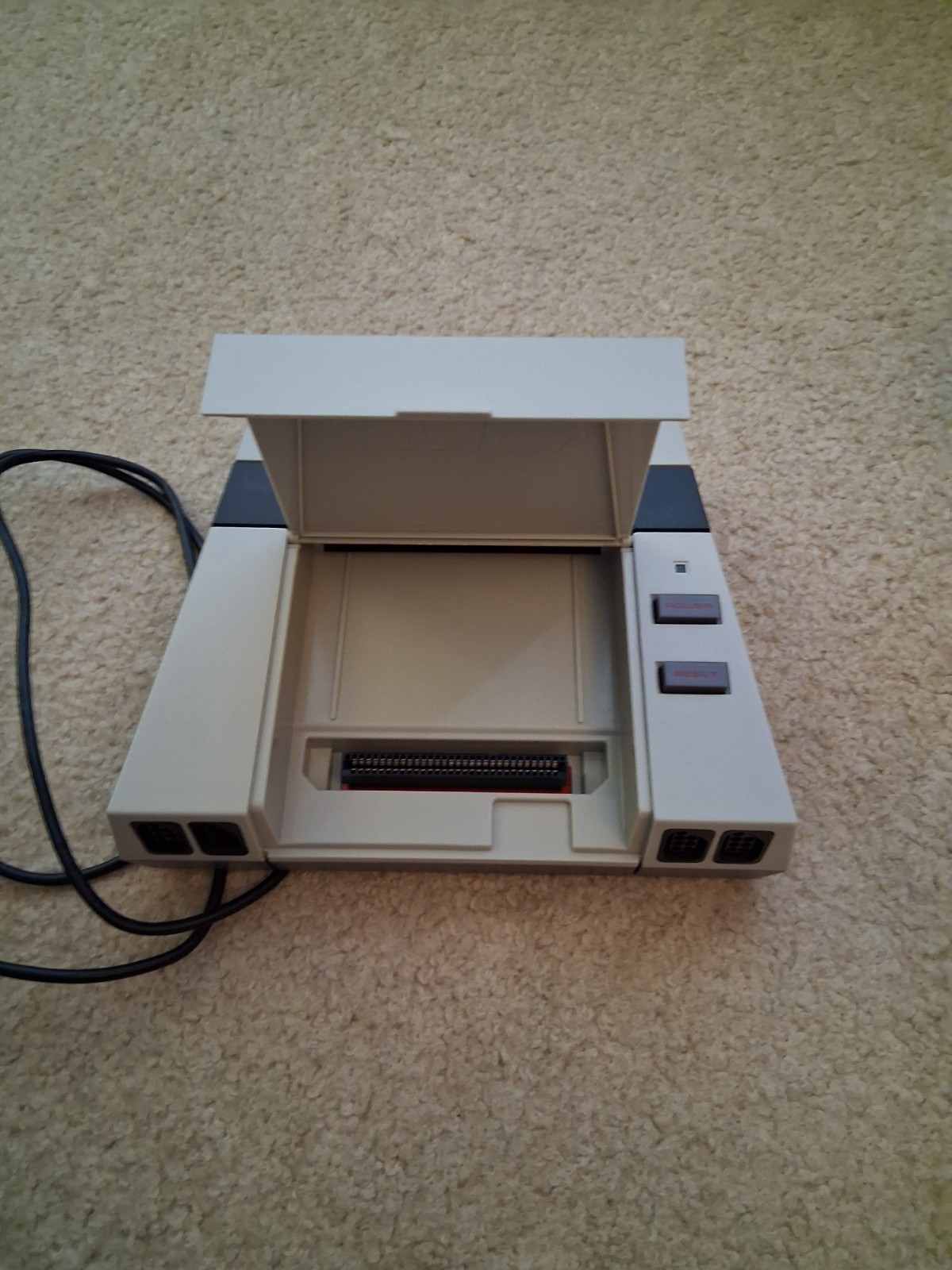 Nintendo NES RetroUSB AVS