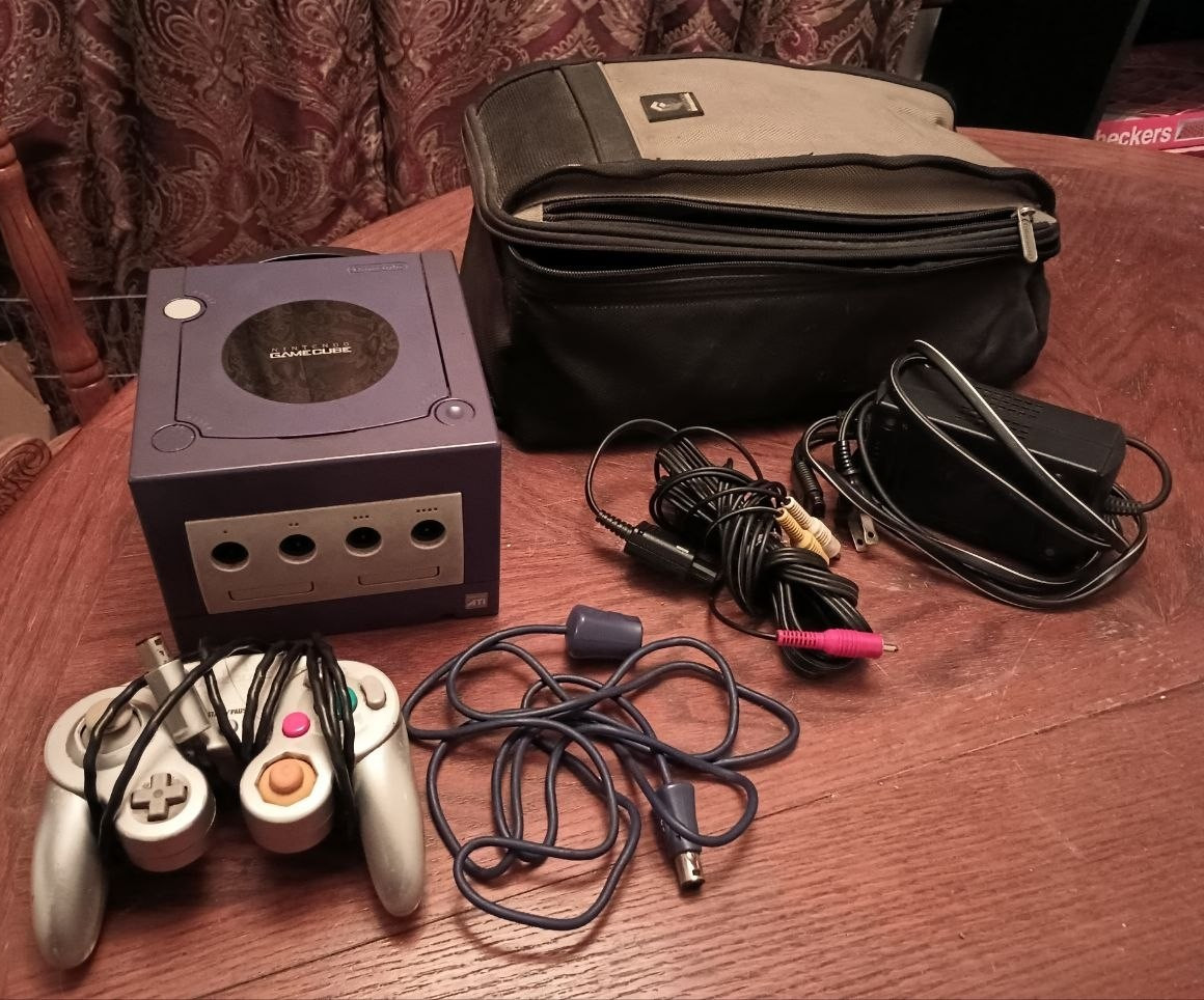 Nintendo GameCube Console Purple Bundle w/ 2 Controllers, Cables & Carry Case