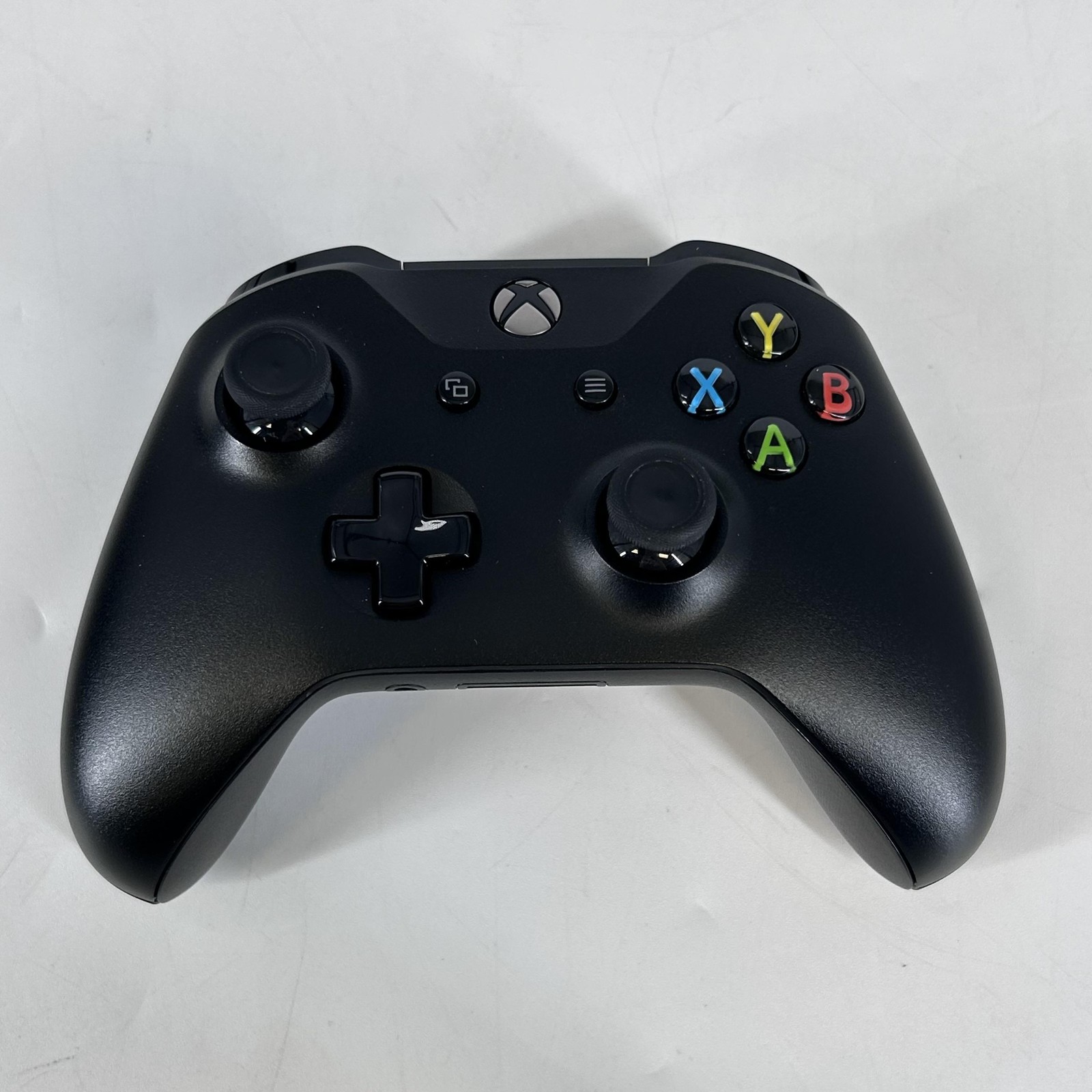 Microsoft Xbox One X Console Black 1TB w/ Controller/HDMI/Power Cord- Very Good
