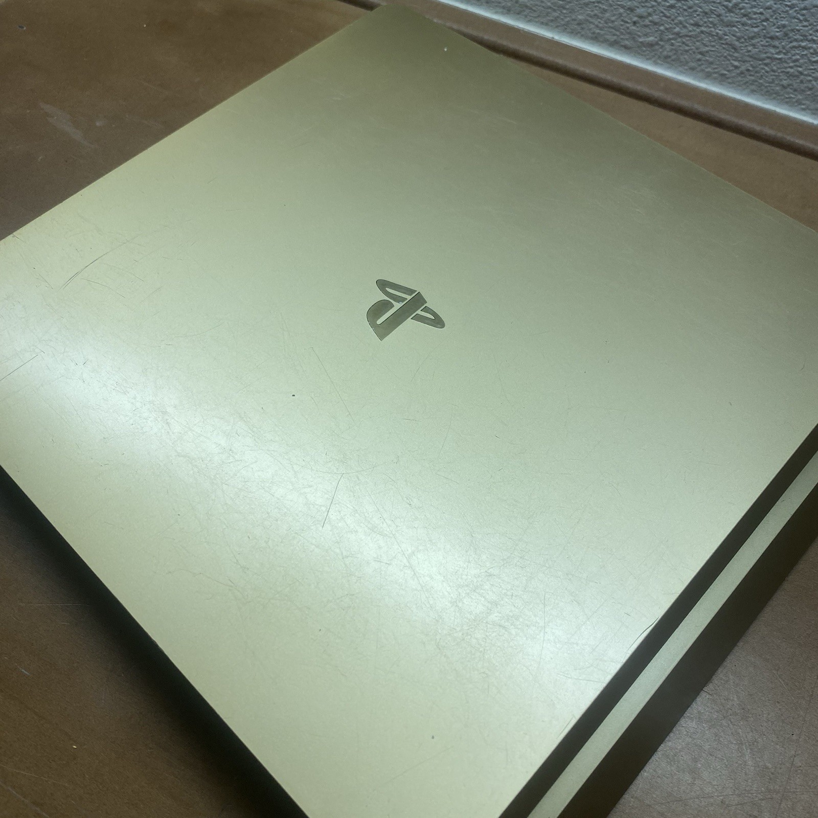 Sony PlayStation 4 PS4 Slim 1TB Gold Console CUH-2015B W/ Gold Controller