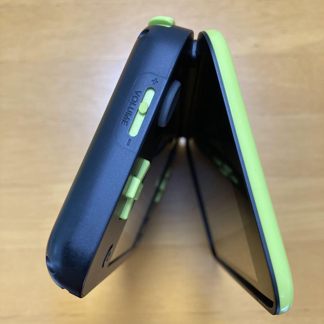 New Nintendo 2DS XL LL Black Lime Console Stylus Working Tested Japanese ver