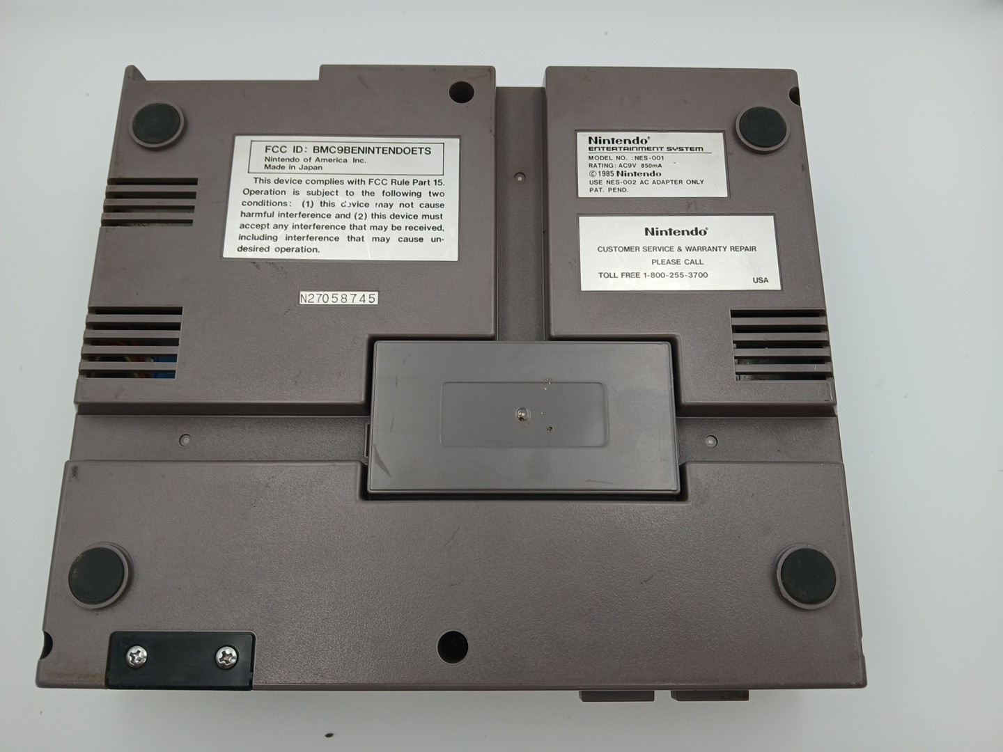Nintendo NES-001 System PARTS ONLY Console Cords Super Mario 2 NOT WORKING