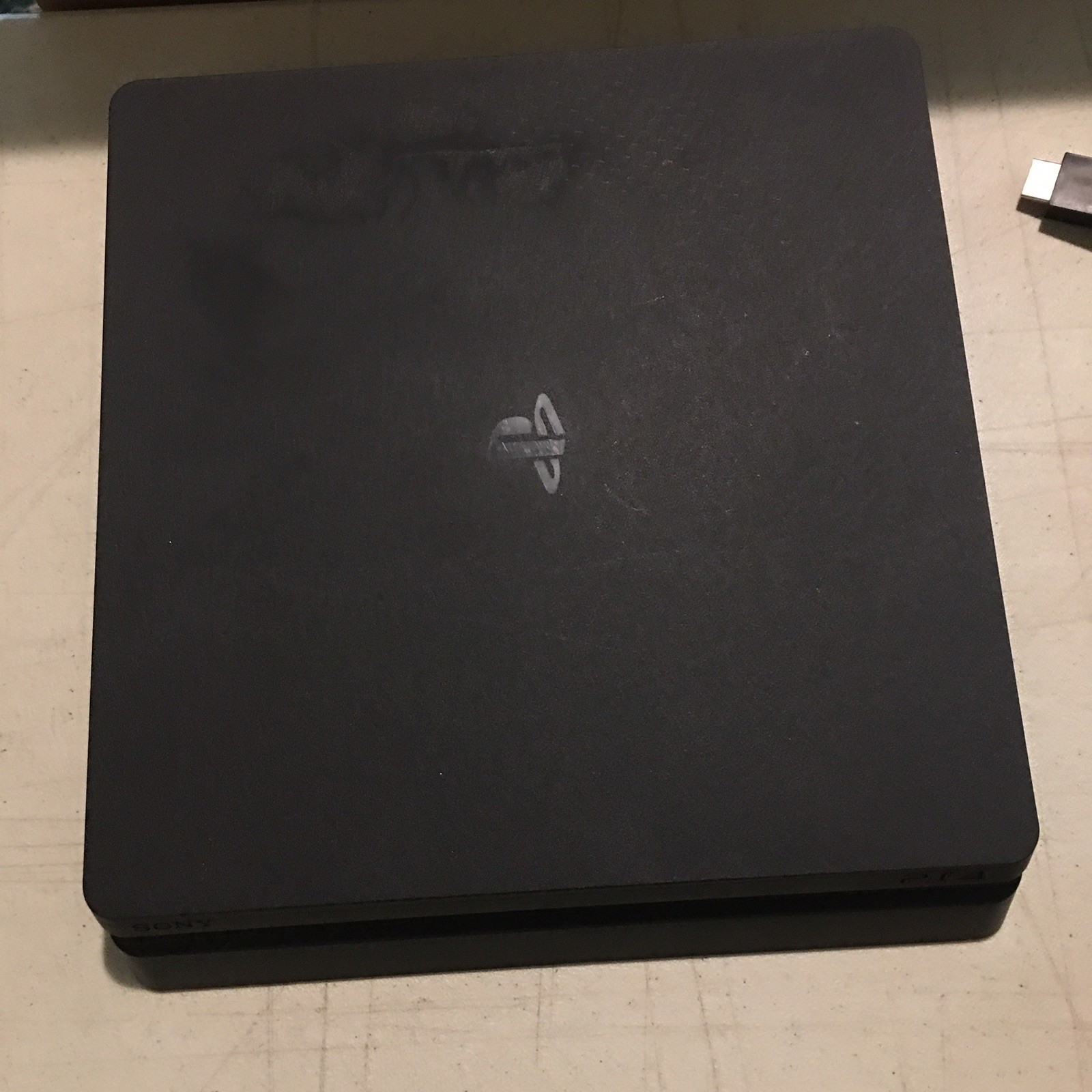 Sony PlayStation 4 Slim 1TB CUH-2215B Console & Controller