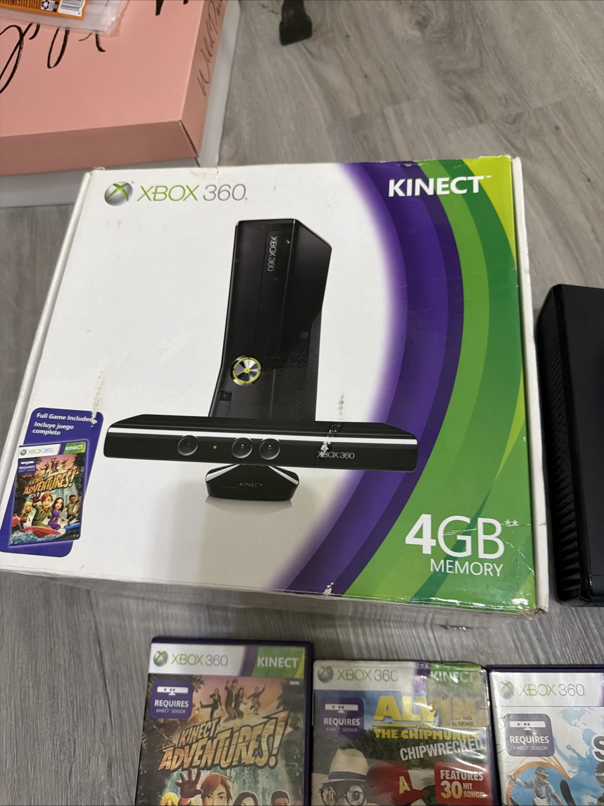 Xbox 360 320GB Console With Kinect Bundle W / Box and 3 Games – Tested Working!
