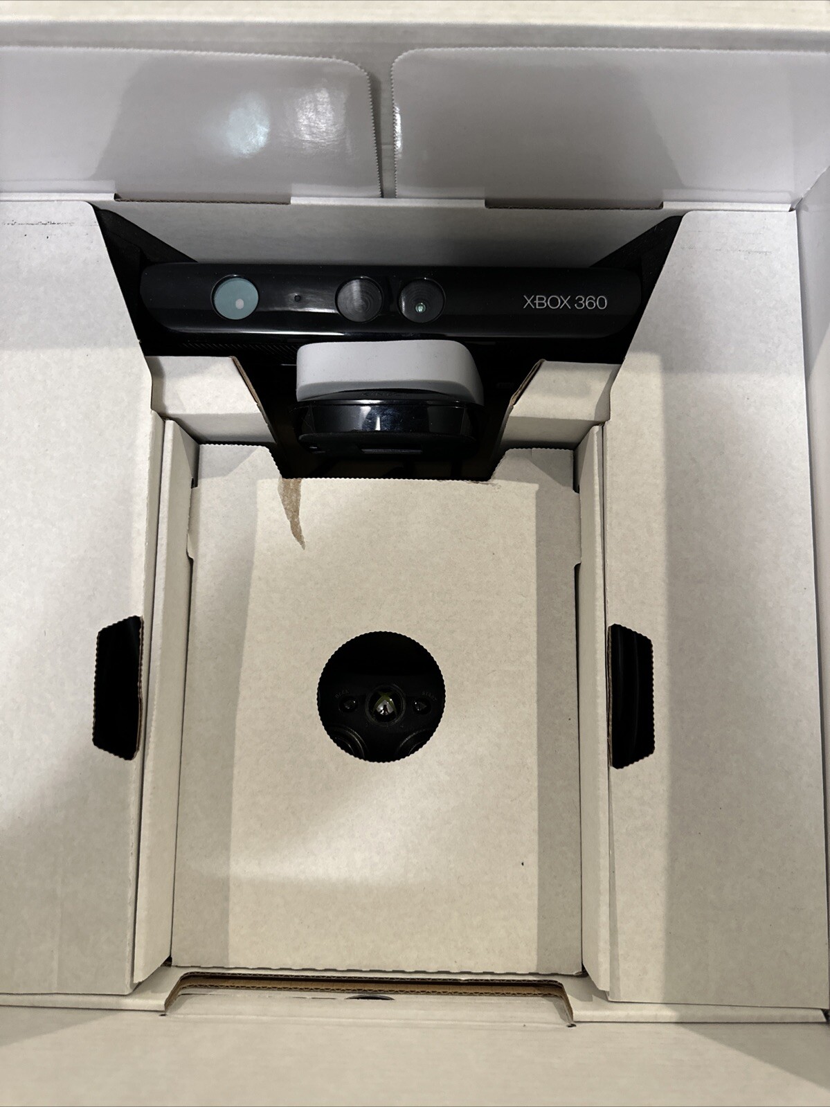 Microsoft Xbox 360 S Gaming Console and Kinect – Black (tested working)